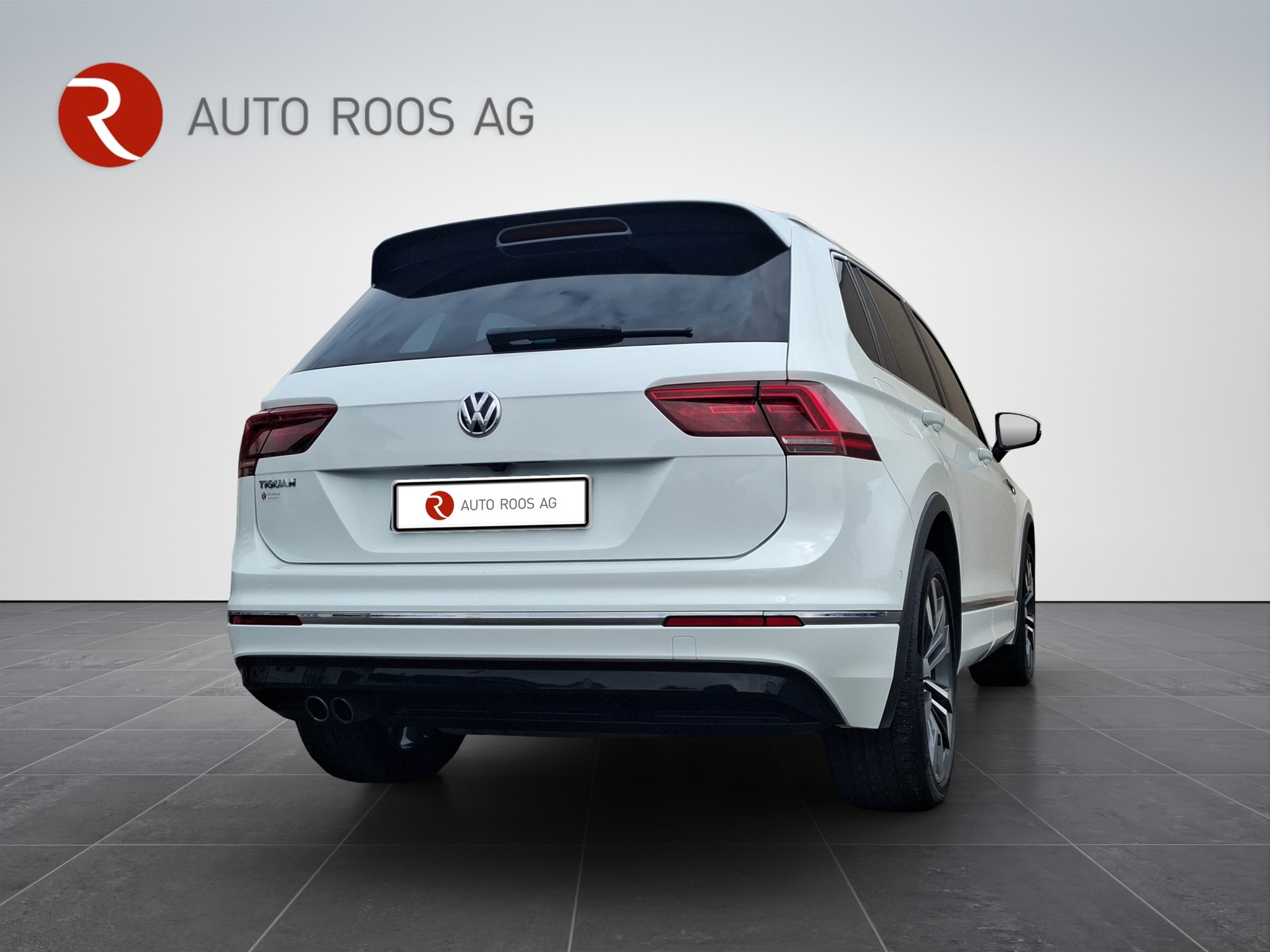 VW Tiguan 2.0TSI Highline 4Motion DSG-image-3