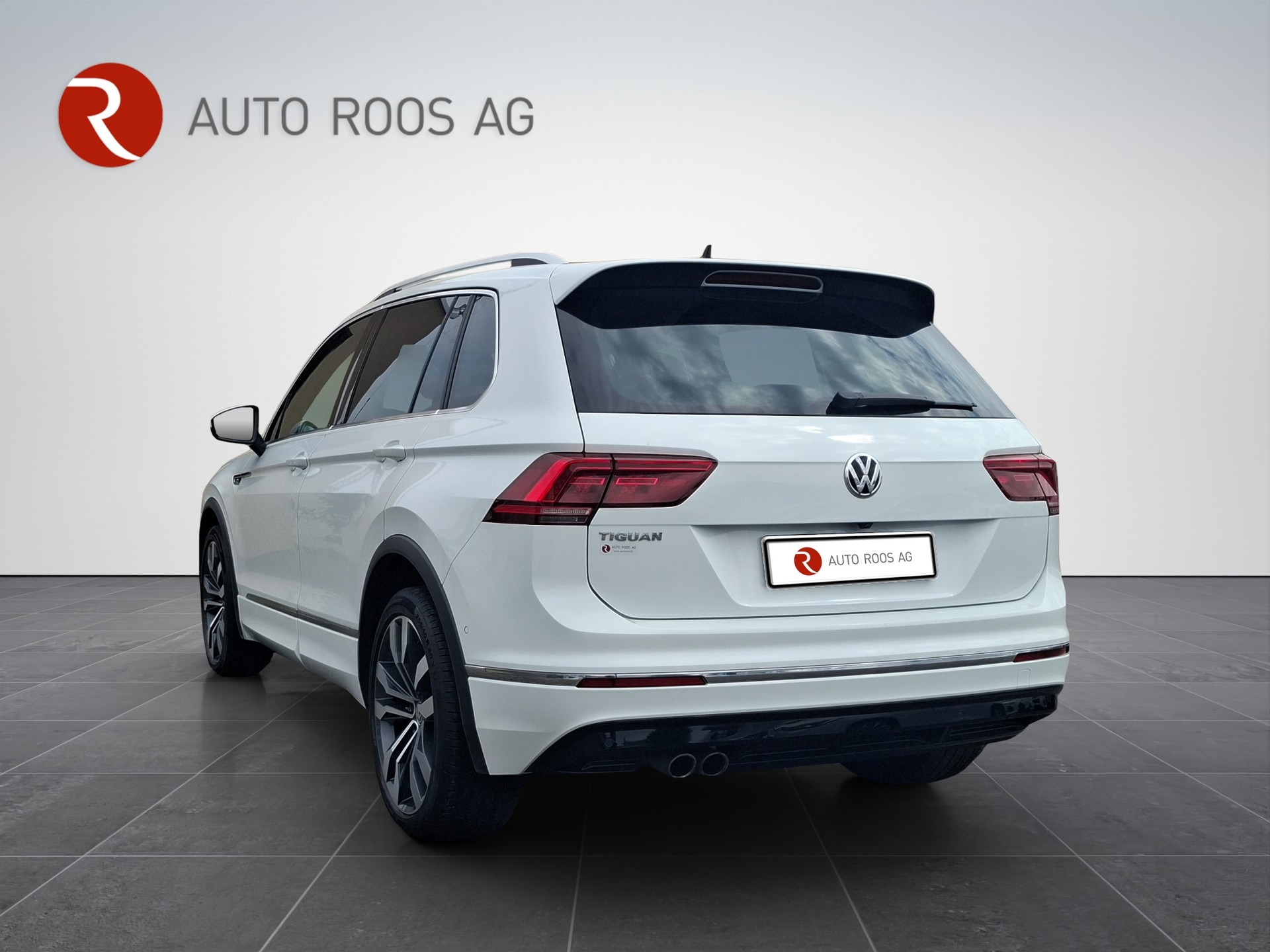VW Tiguan 2.0TSI Highline 4Motion DSG-image-2