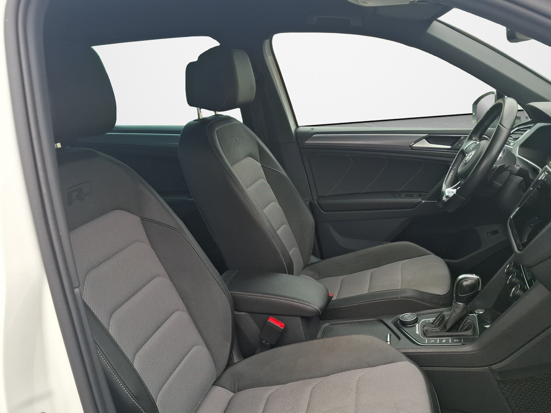 VW Tiguan 2.0TSI Highline 4Motion DSG-image-10