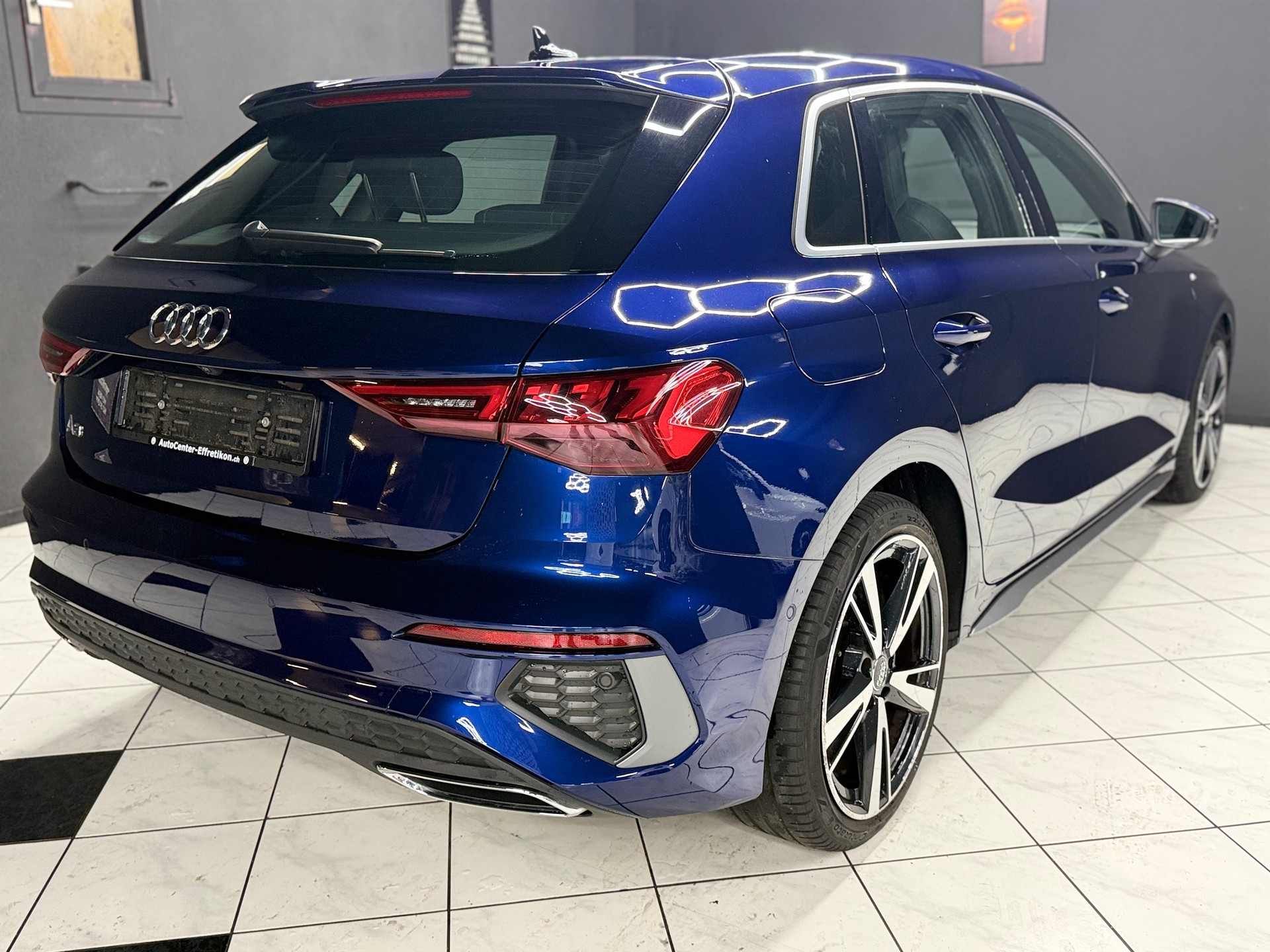 AUDI A3 Sportback 35 TFSI S line Attraction S-tronic-image-5