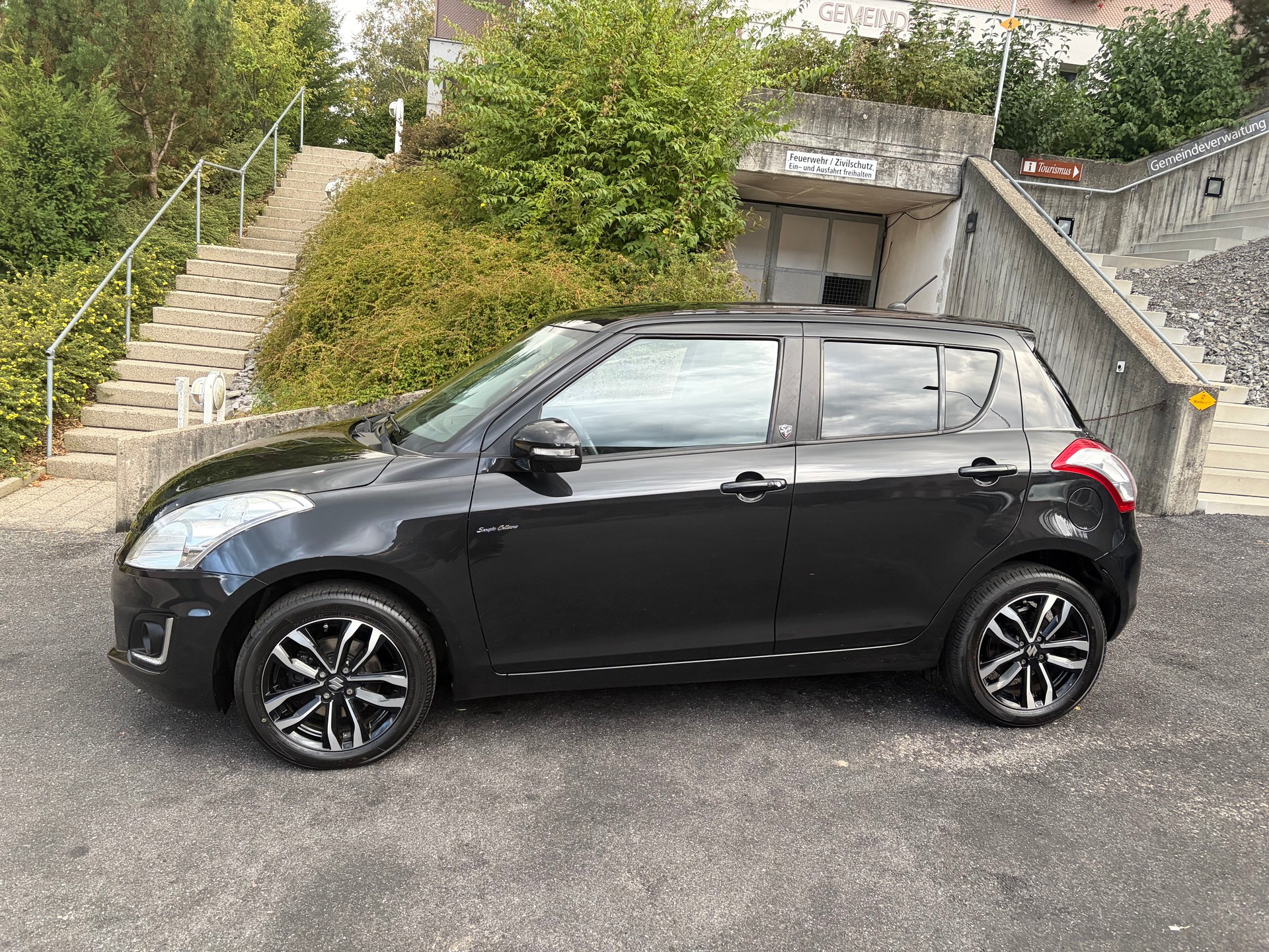 SUZUKI Swift 1.2i 16V Sergio Cellano 4x4-image-0