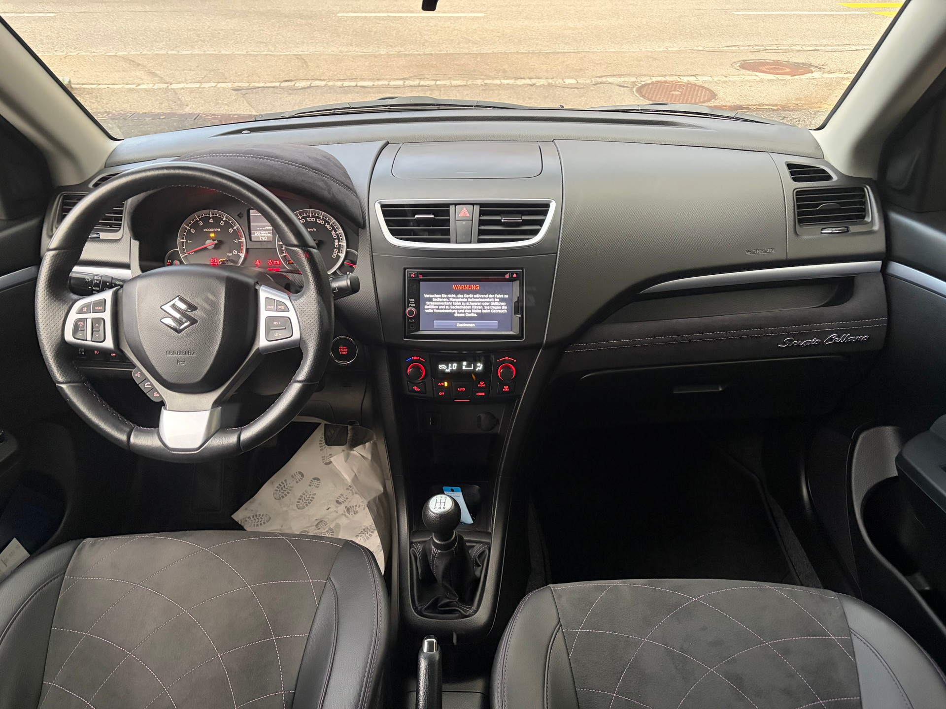 SUZUKI Swift 1.2i 16V Sergio Cellano 4x4-image-7