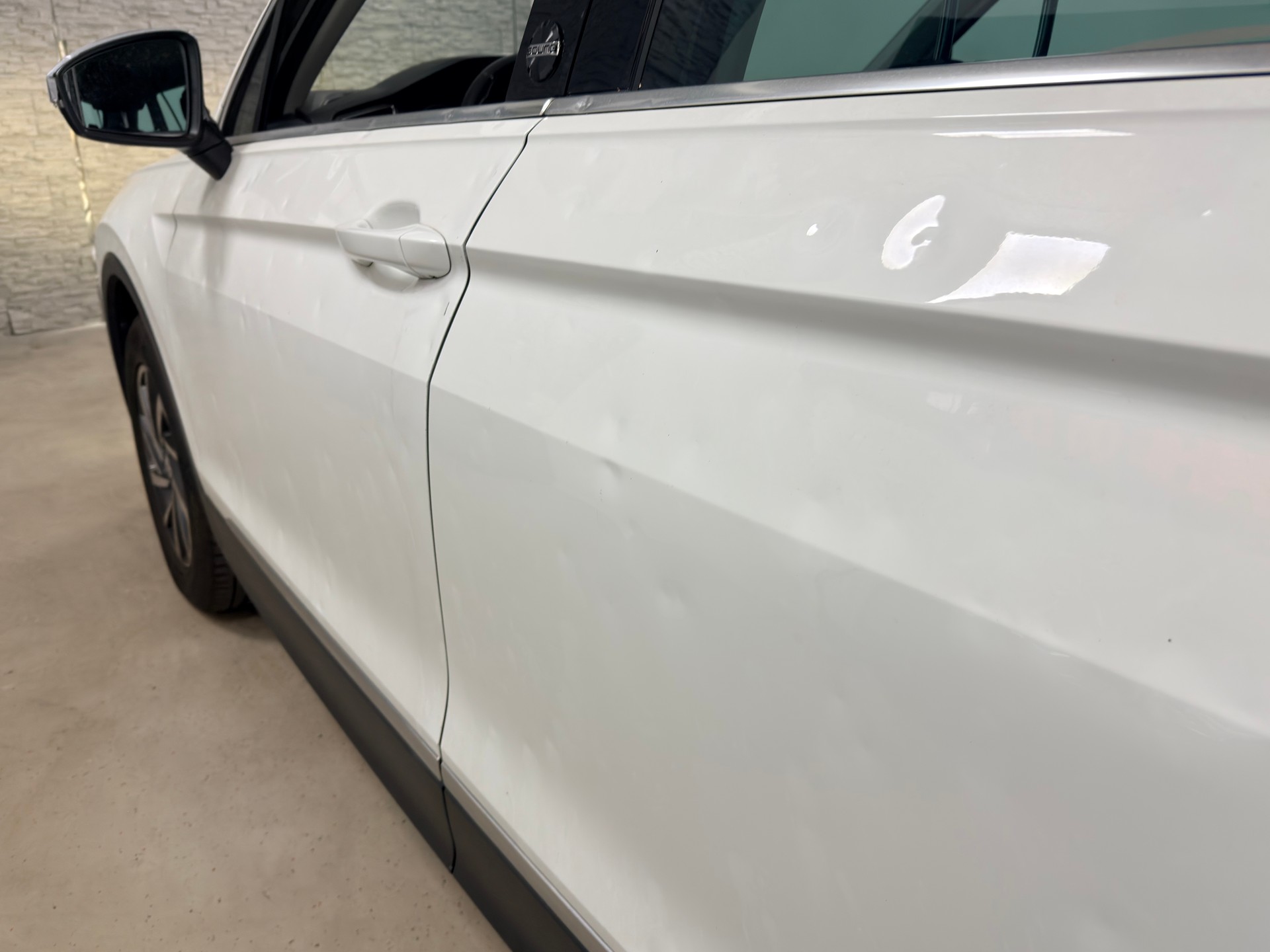 VW Tiguan 2.0 TDI SCR Comfortline 4Motion DSG hageschaden-image-6