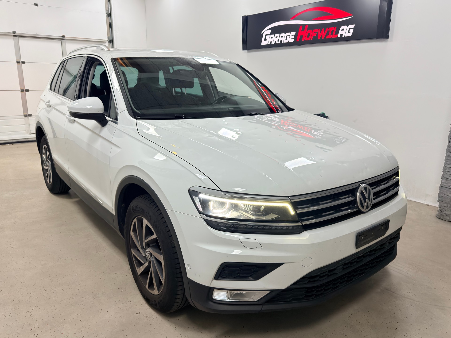 VW Tiguan 2.0 TDI SCR Comfortline 4Motion DSG hageschaden-image-1