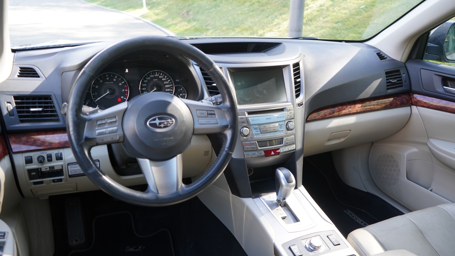 SUBARU Outback 3.6R Executive AWD Automatic-image-7