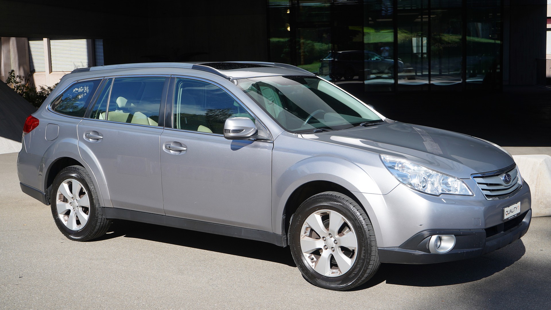 SUBARU Outback 3.6R Executive AWD Automatic-image-0