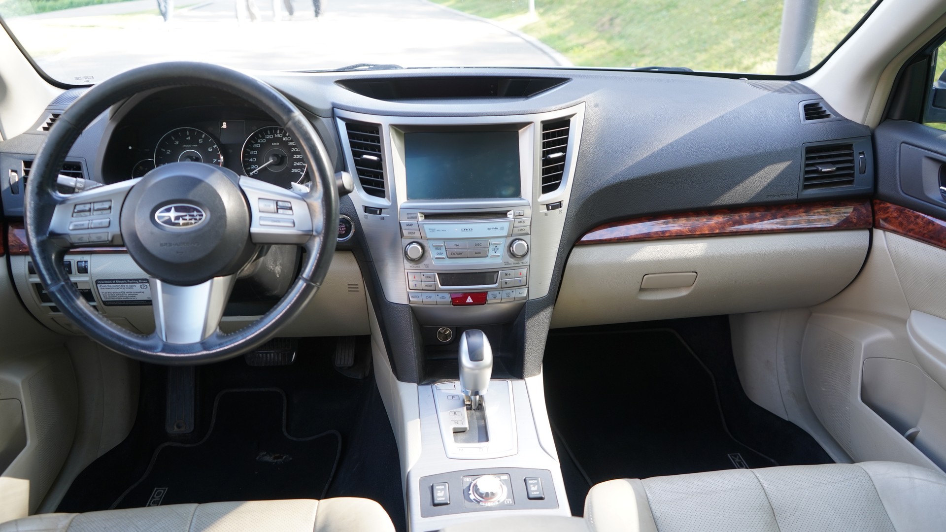SUBARU Outback 3.6R Executive AWD Automatic-image-9