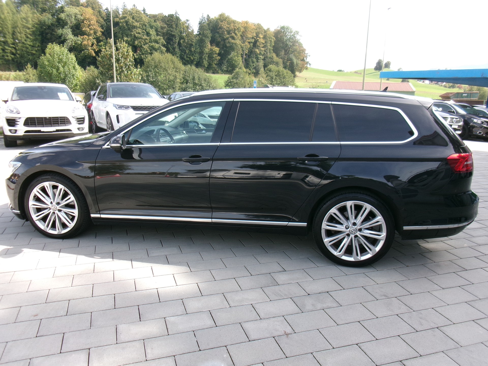 VW Passat Variant 2.0 TDI BMT High. DSG 4Motion-image-2