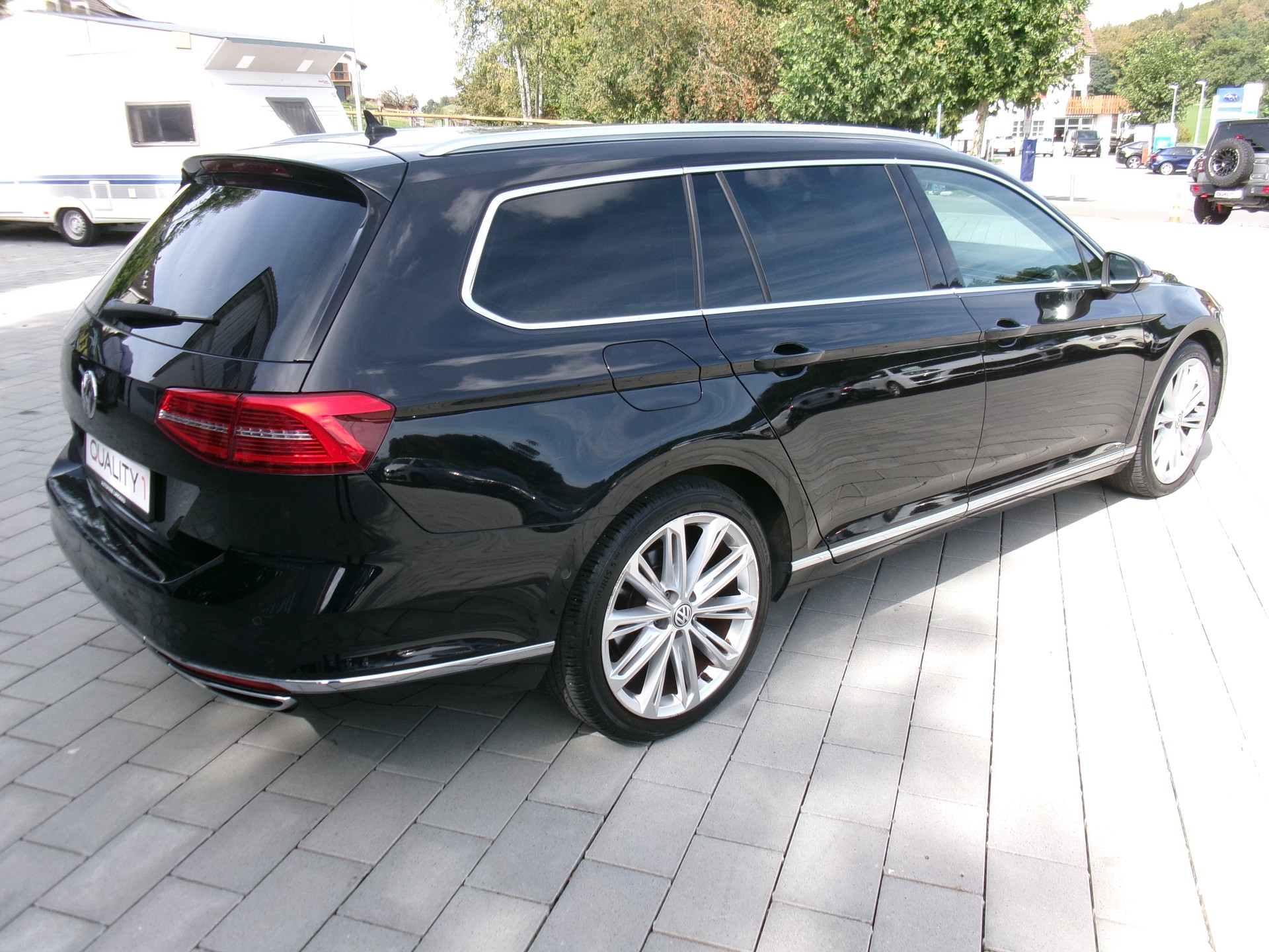 VW Passat Variant 2.0 TDI BMT High. DSG 4Motion-image-3