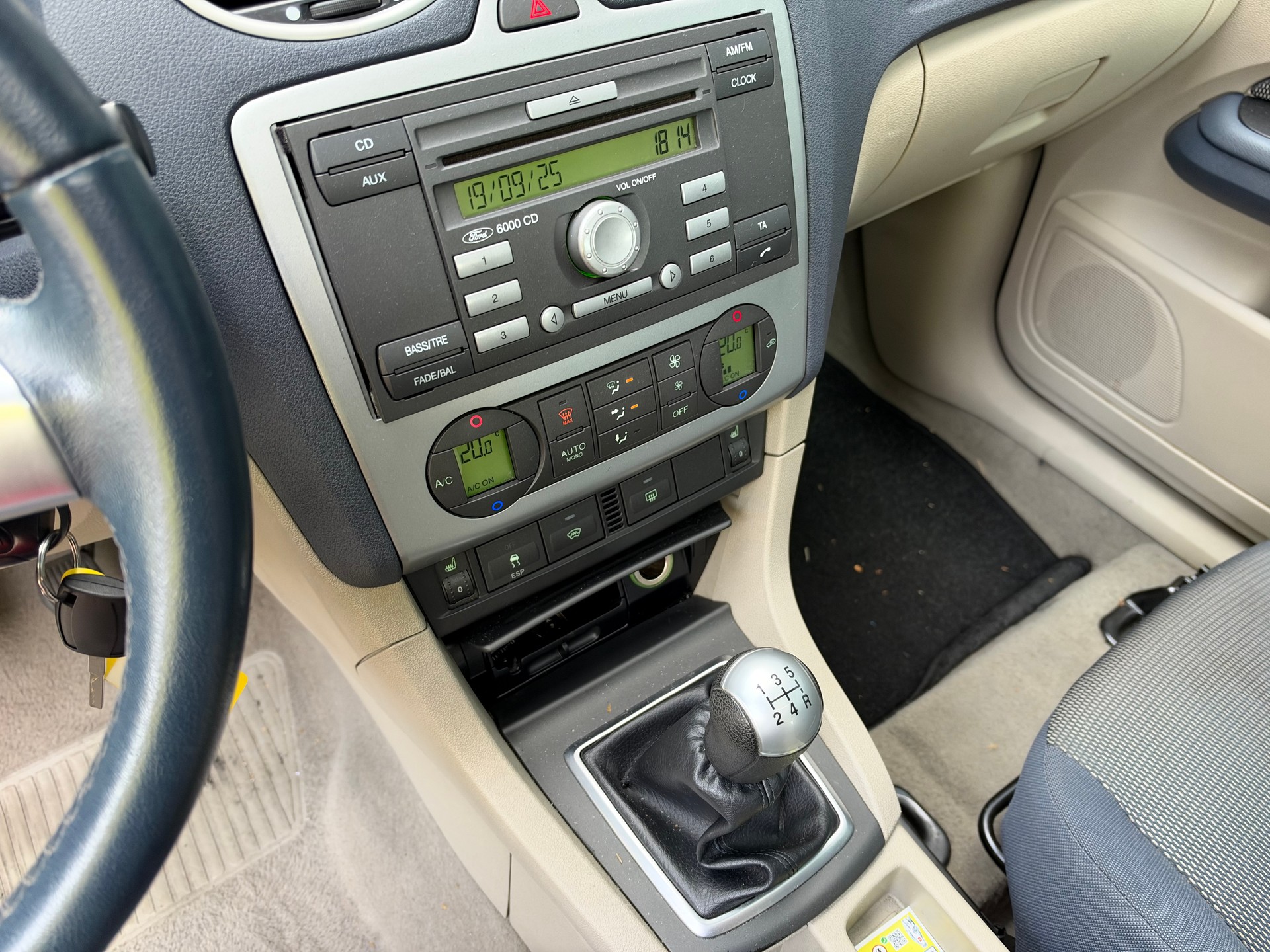 FORD Focus 1.6i VCT Carving-image-10