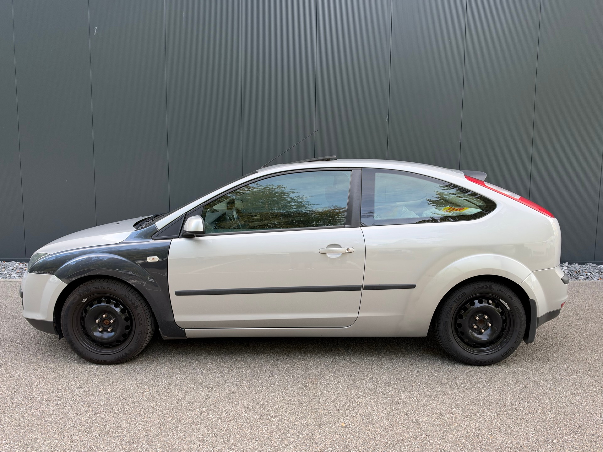 FORD Focus 1.6i VCT Carving-image-3