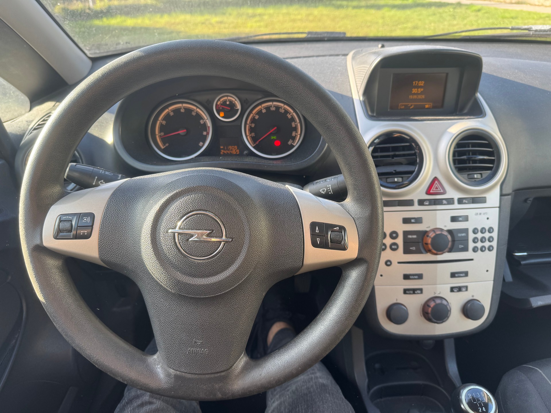 OPEL Corsa 1.4 TP Enjoy-image-9