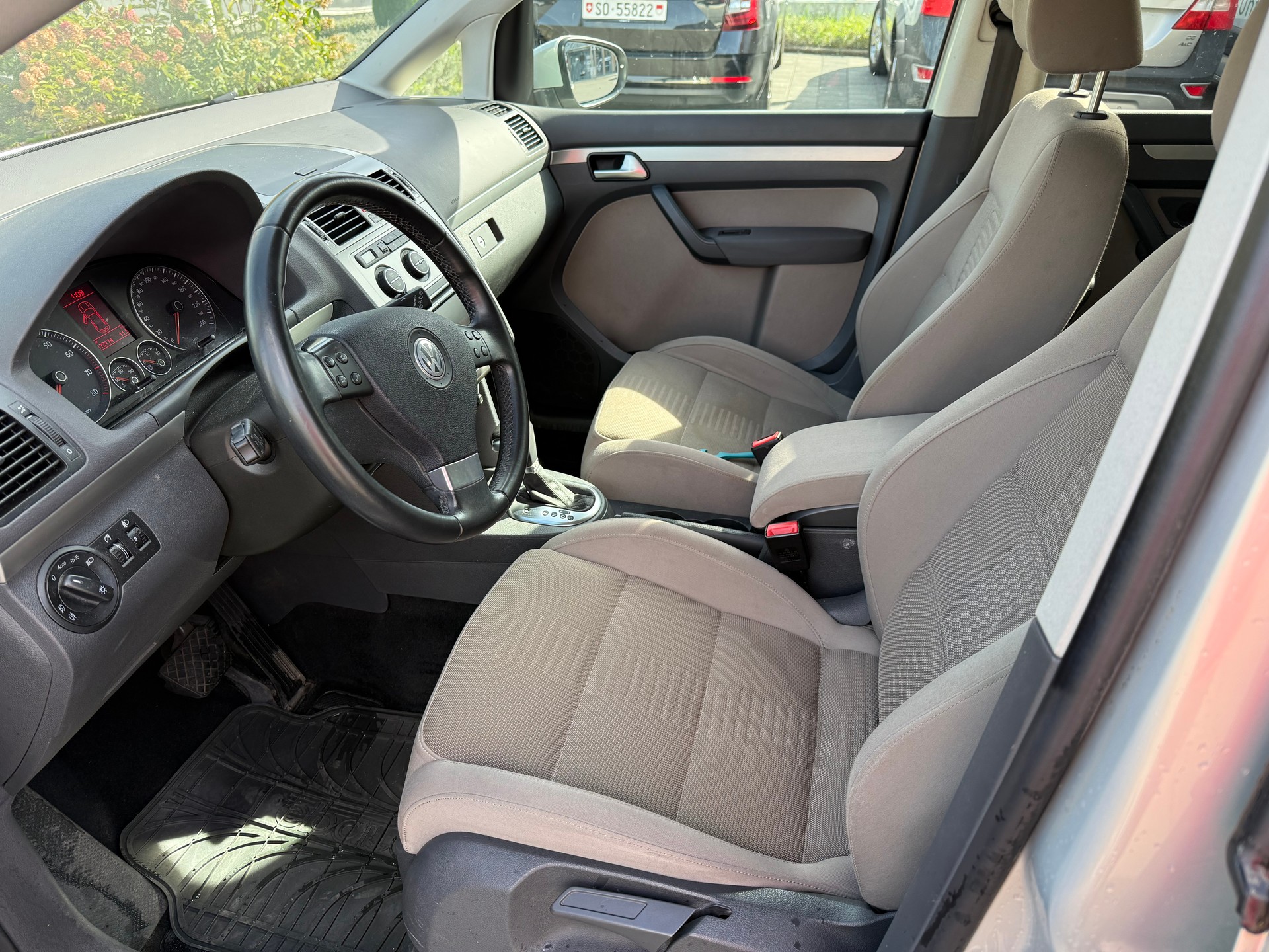 VW Touran 1.4 TSI Highline DSG-image-7