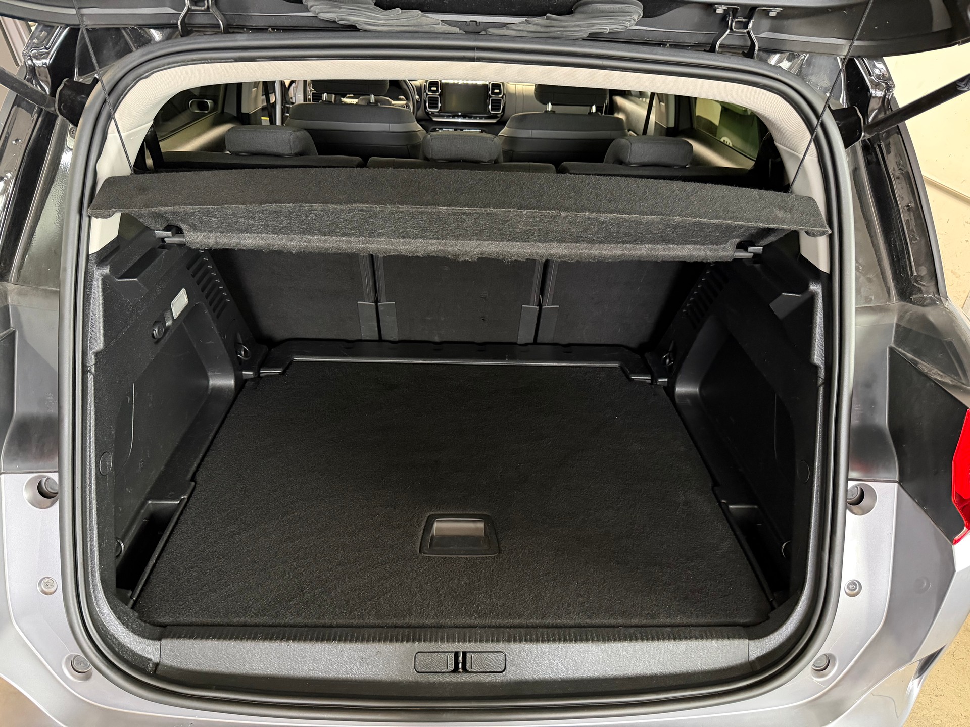 CITROEN C5 Aircross 2.0 BlueHD Shine EAT8-image-24