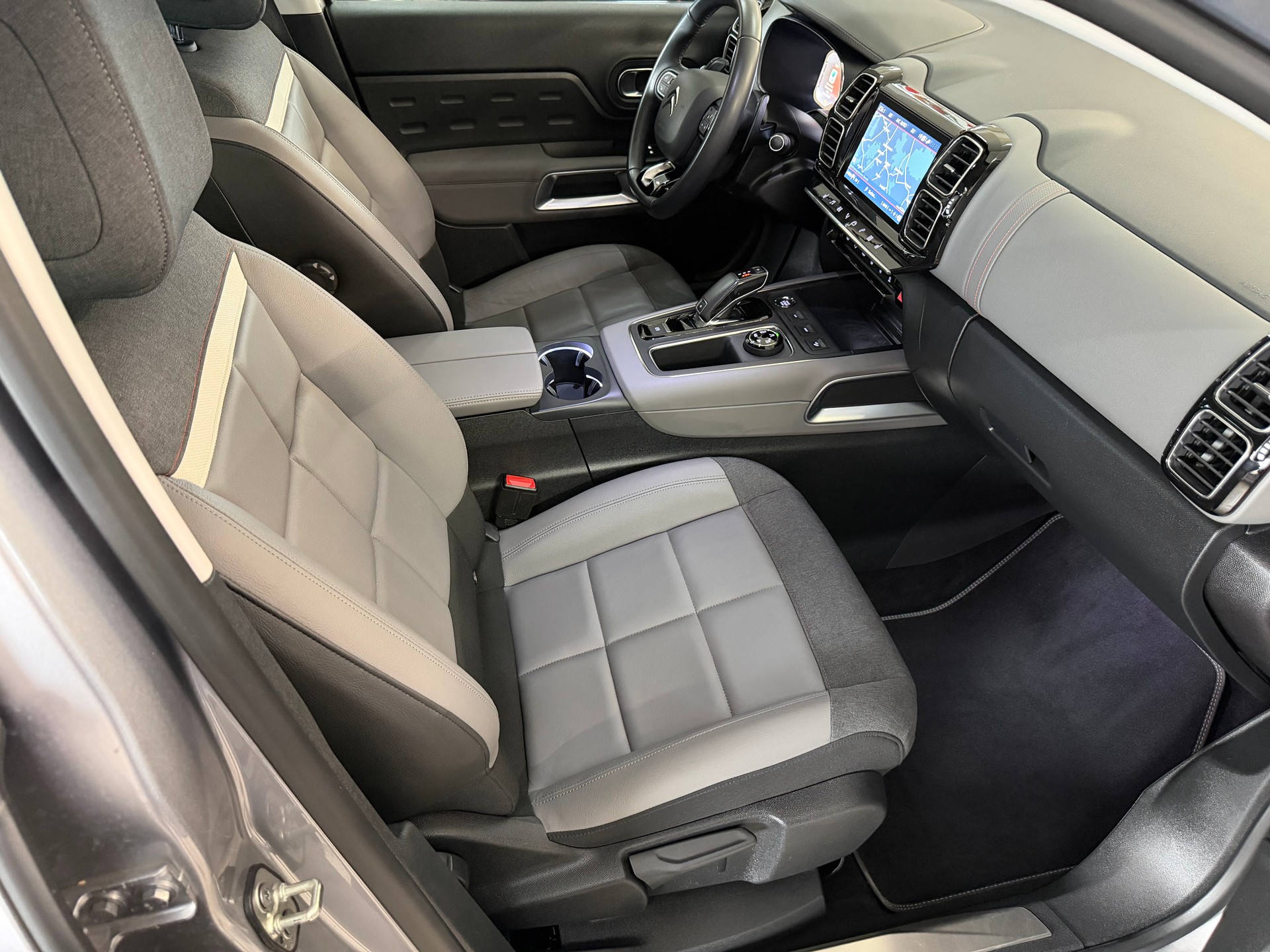 CITROEN C5 Aircross 2.0 BlueHD Shine EAT8-image-11