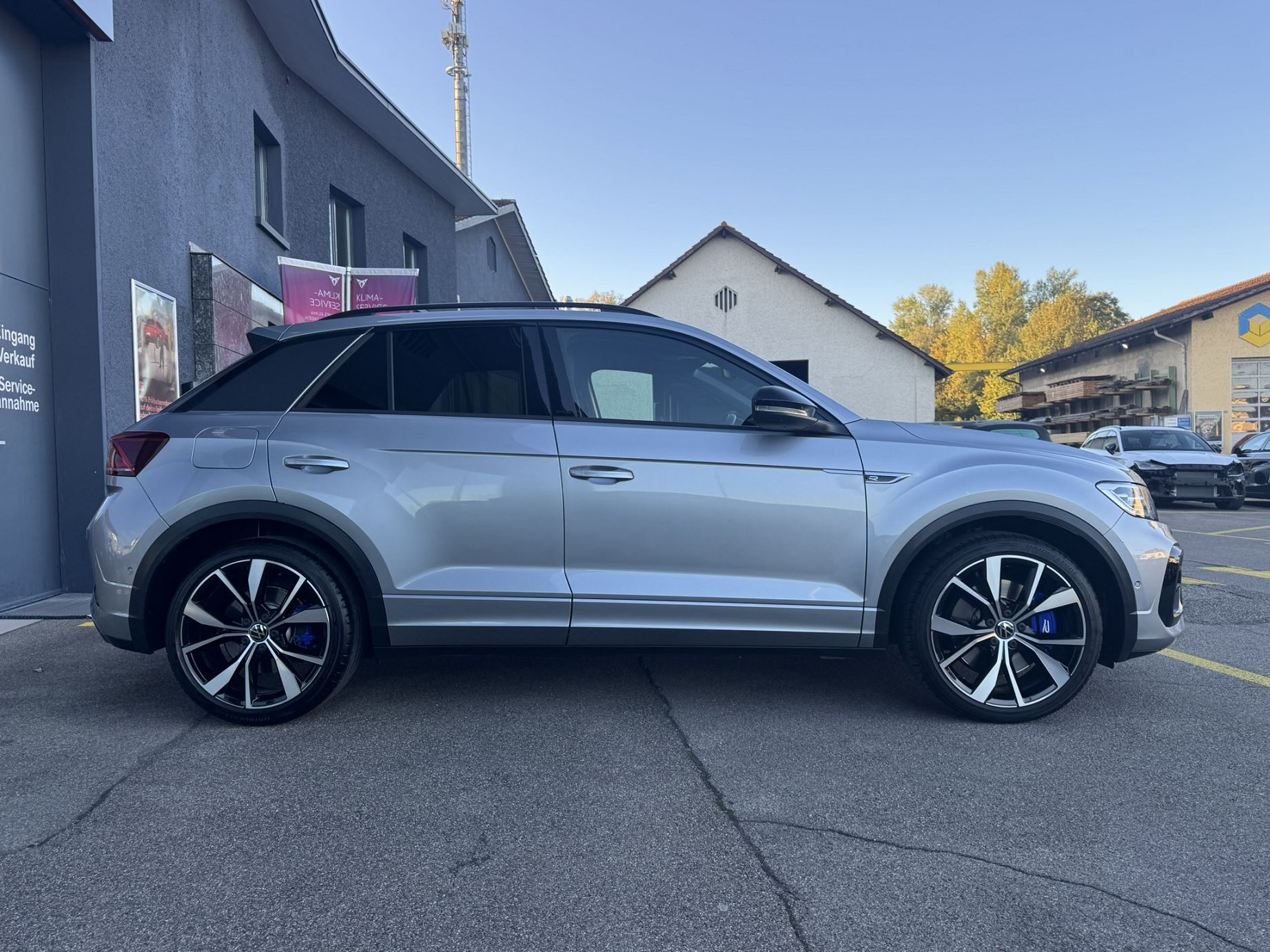 VW T-Roc 2.0 TSI R DSG 4Motion-image-6