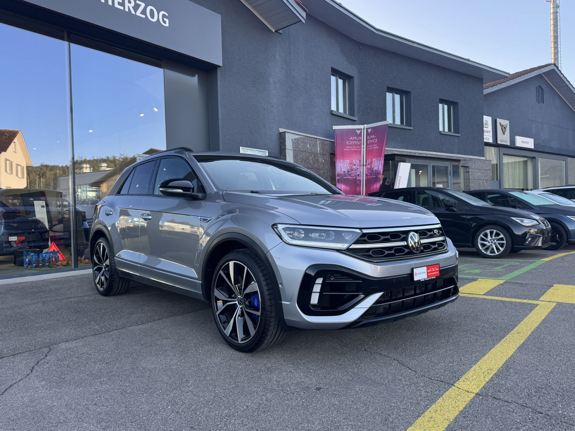 VW T-Roc 2.0 TSI R DSG 4Motion-image-7