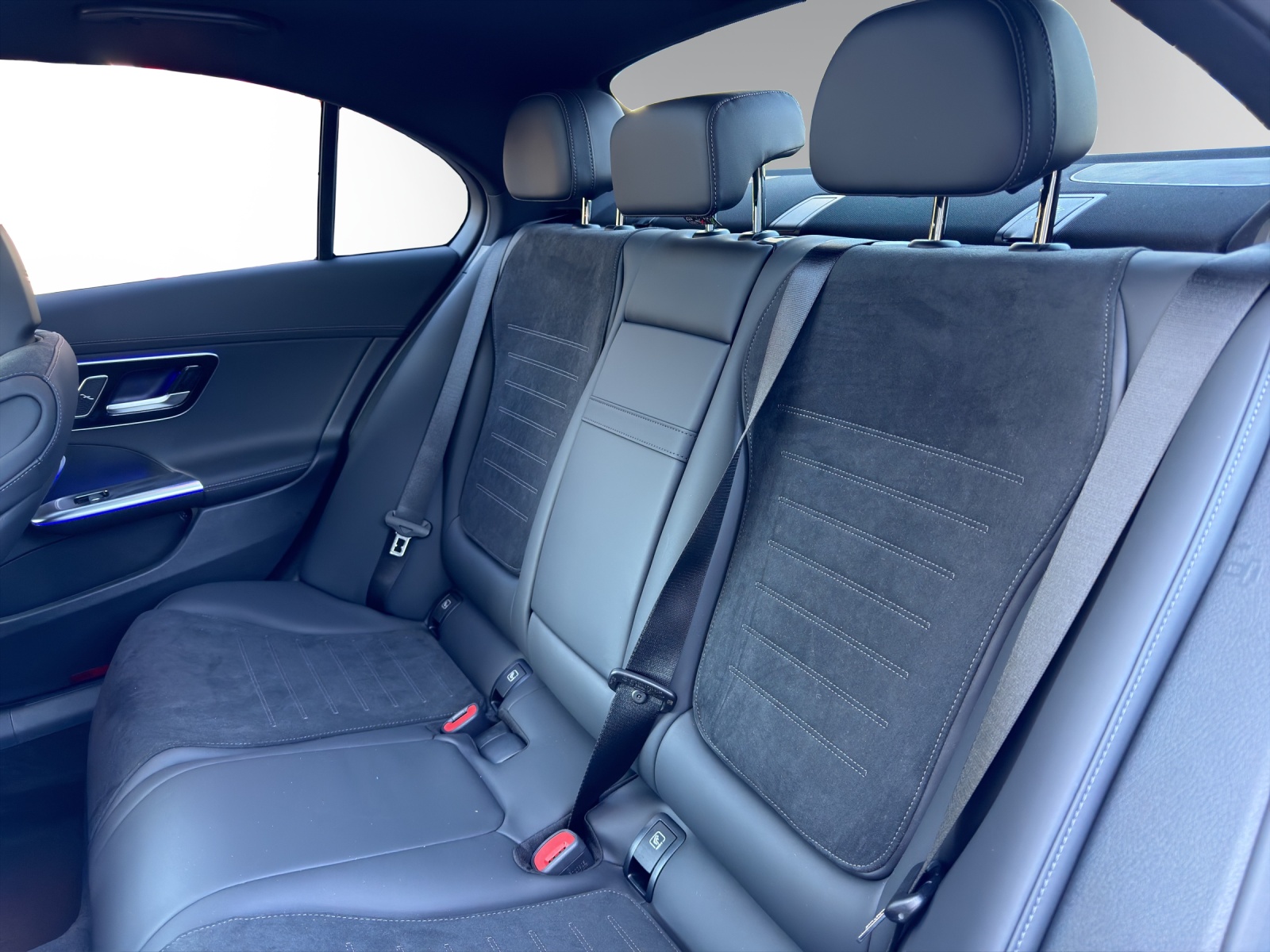 MERCEDES-BENZ C 220 d 4 Matic Swiss Star-image-10