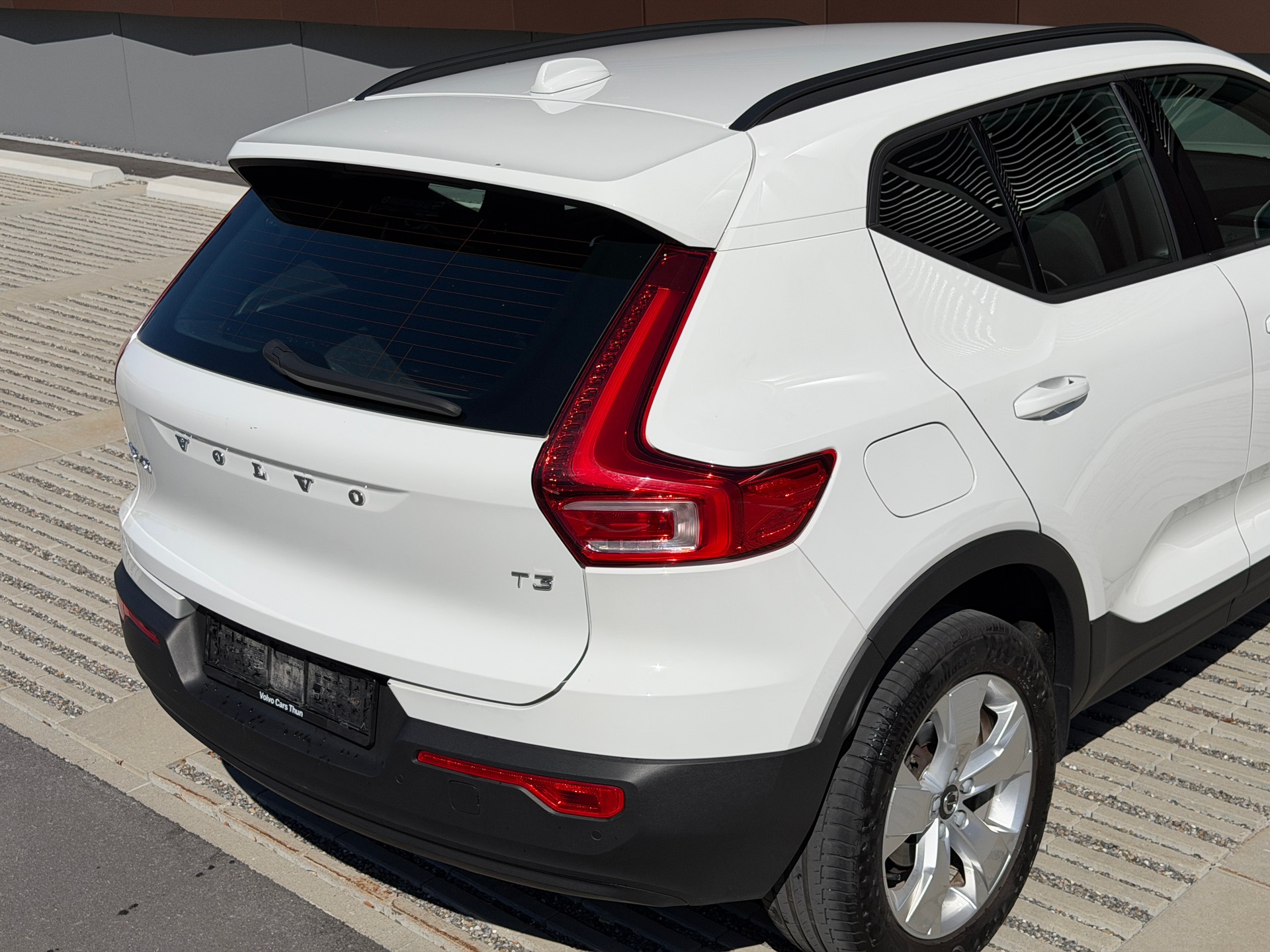 VOLVO XC40 T3 Momentum Geartronic *CH-Fahrzeug aus 1. Hand*-image-28