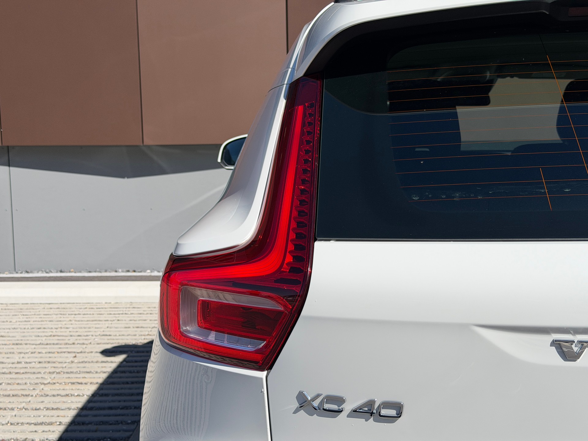 VOLVO XC40 T3 Momentum Geartronic *CH-Fahrzeug aus 1. Hand*-image-7