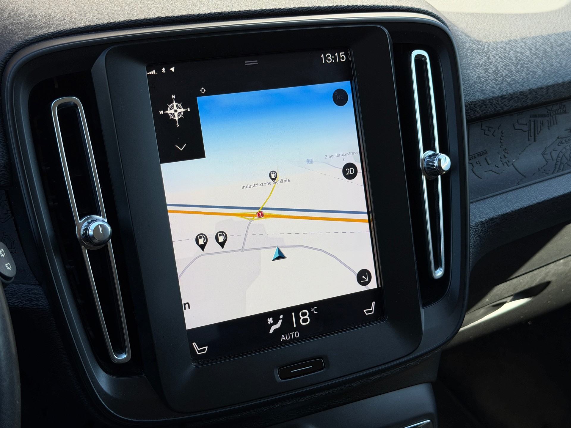 VOLVO XC40 T3 Momentum Geartronic *CH-Fahrzeug aus 1. Hand*-image-20