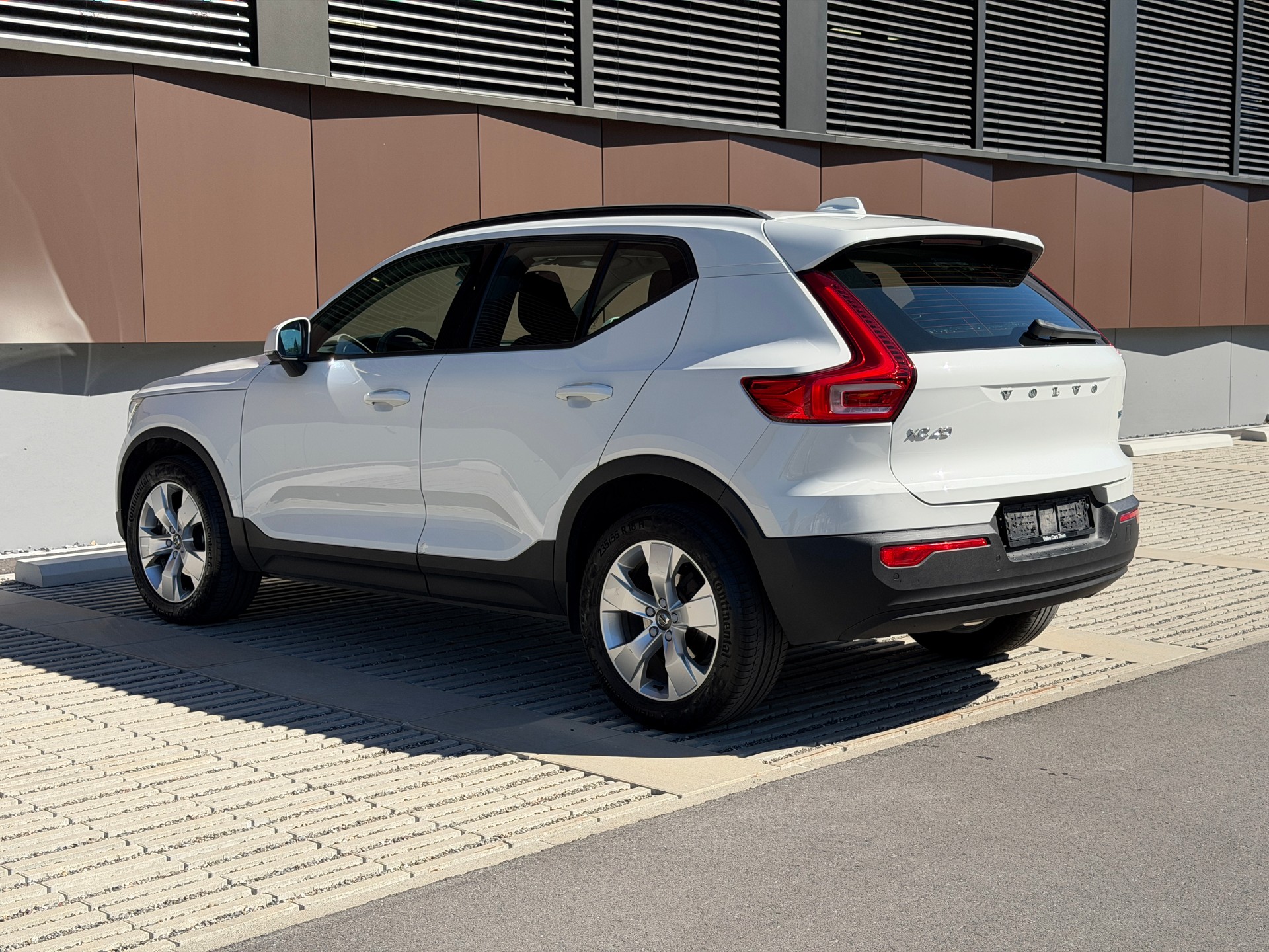 VOLVO XC40 T3 Momentum Geartronic *CH-Fahrzeug aus 1. Hand*-showroom-element-3