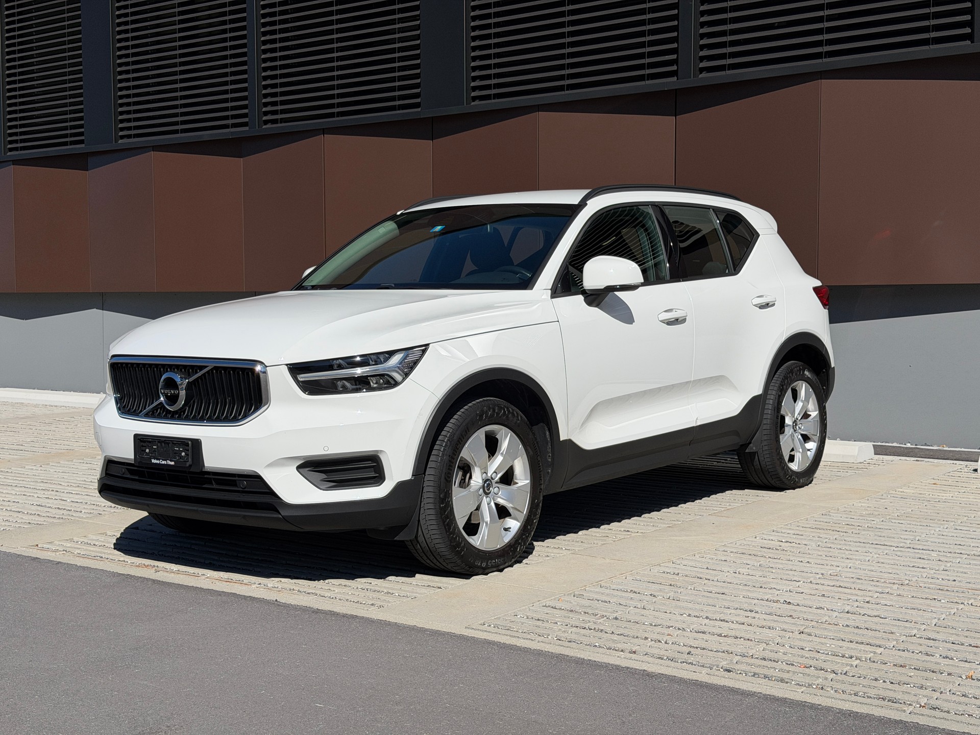 VOLVO XC40 T3 Momentum Geartronic *CH-Fahrzeug aus 1. Hand*