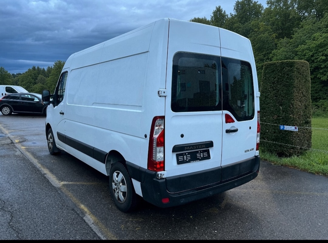 RENAULT 2.3 dCi 150 TwinTurbo-image-2