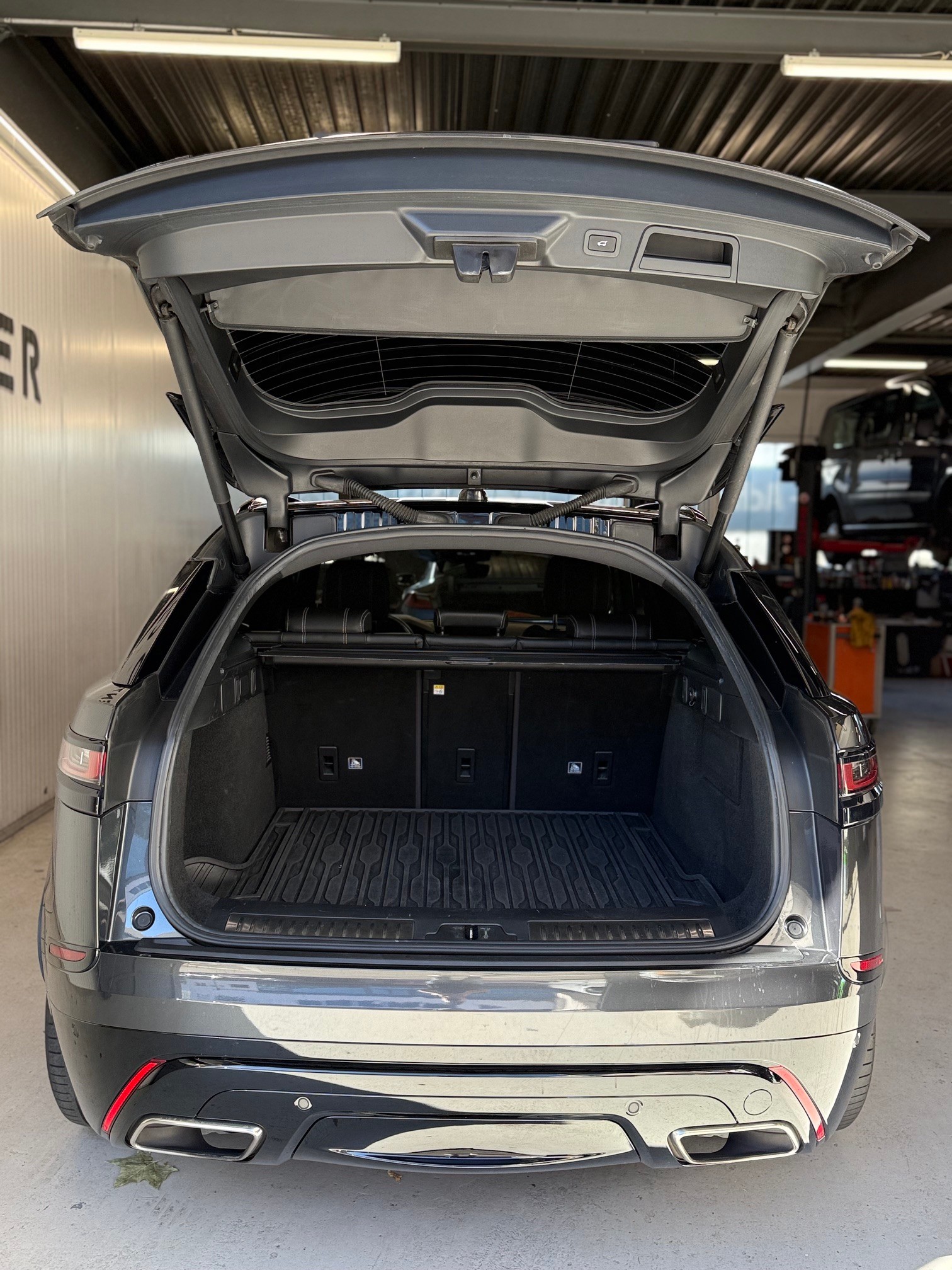 LAND ROVER Range Rover Velar P 300 S Automatic-image-4