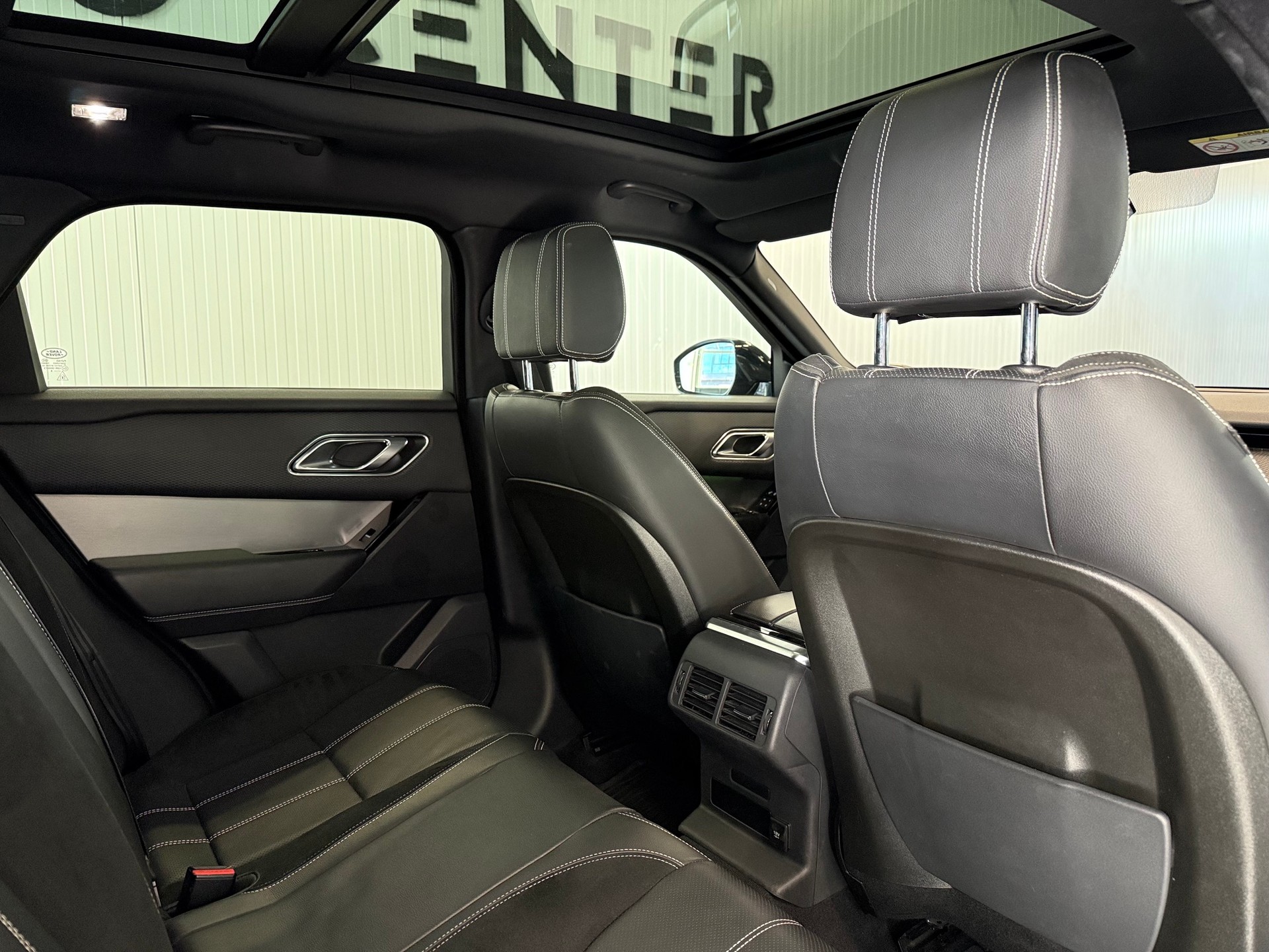 LAND ROVER Range Rover Velar P 300 S Automatic-image-9