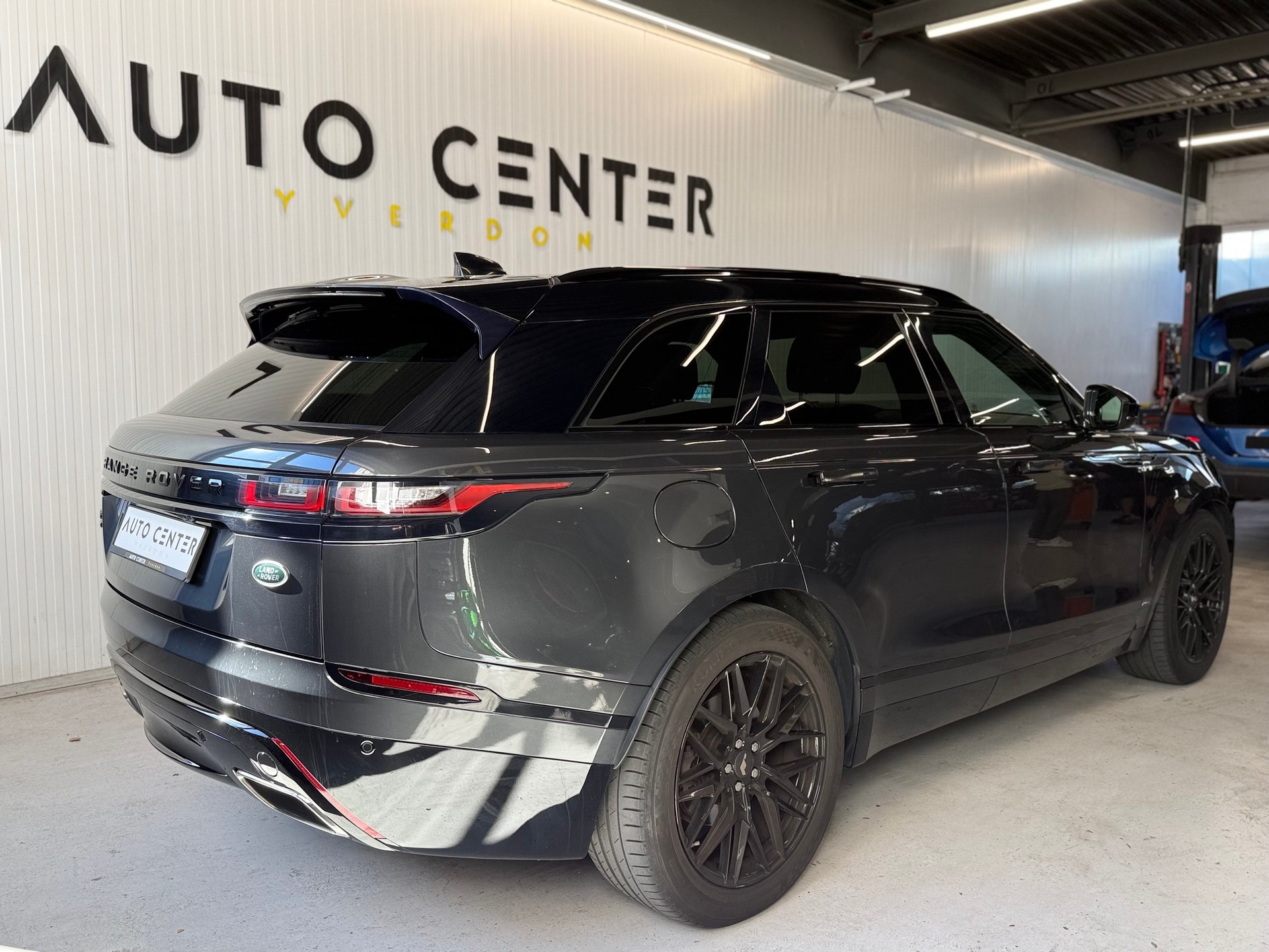 LAND ROVER Range Rover Velar P 300 S Automatic-image-2