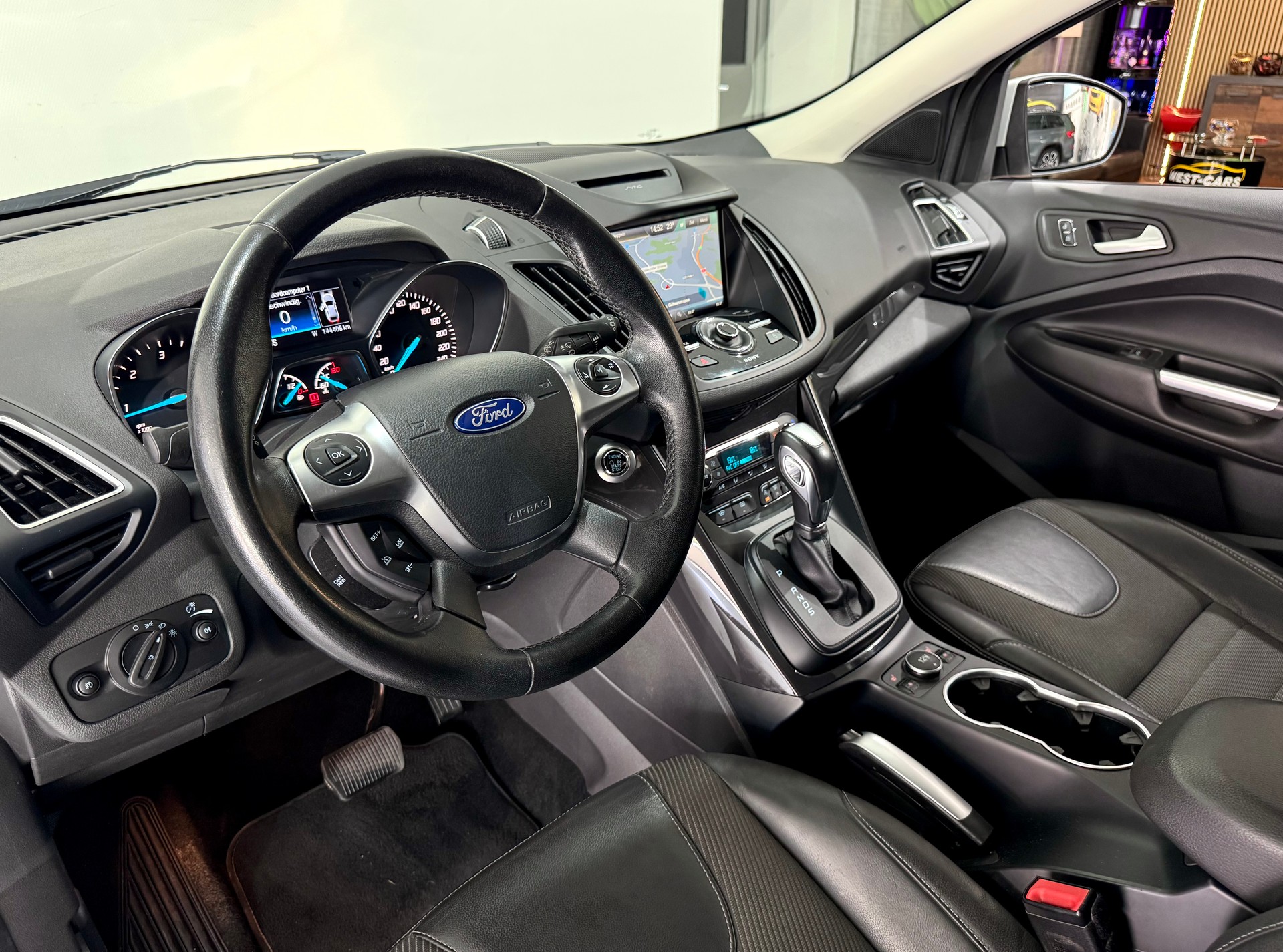 FORD Kuga 2.0 TDCi Titanium 4WD PowerShift-image-9