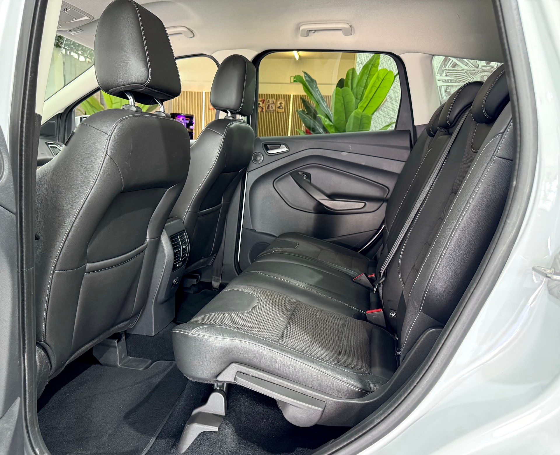 FORD Kuga 2.0 TDCi Titanium 4WD PowerShift-image-7