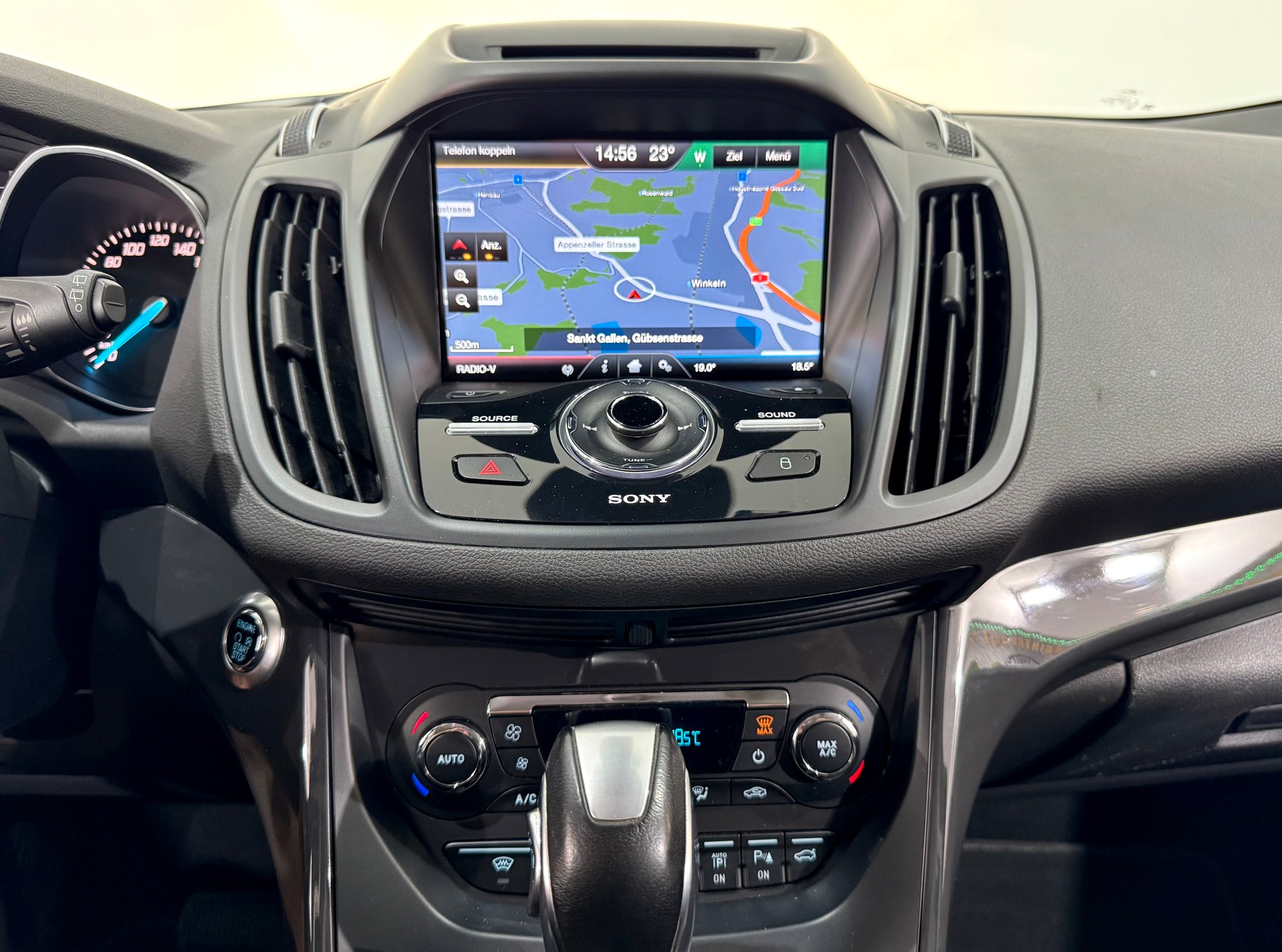 FORD Kuga 2.0 TDCi Titanium 4WD PowerShift-image-11