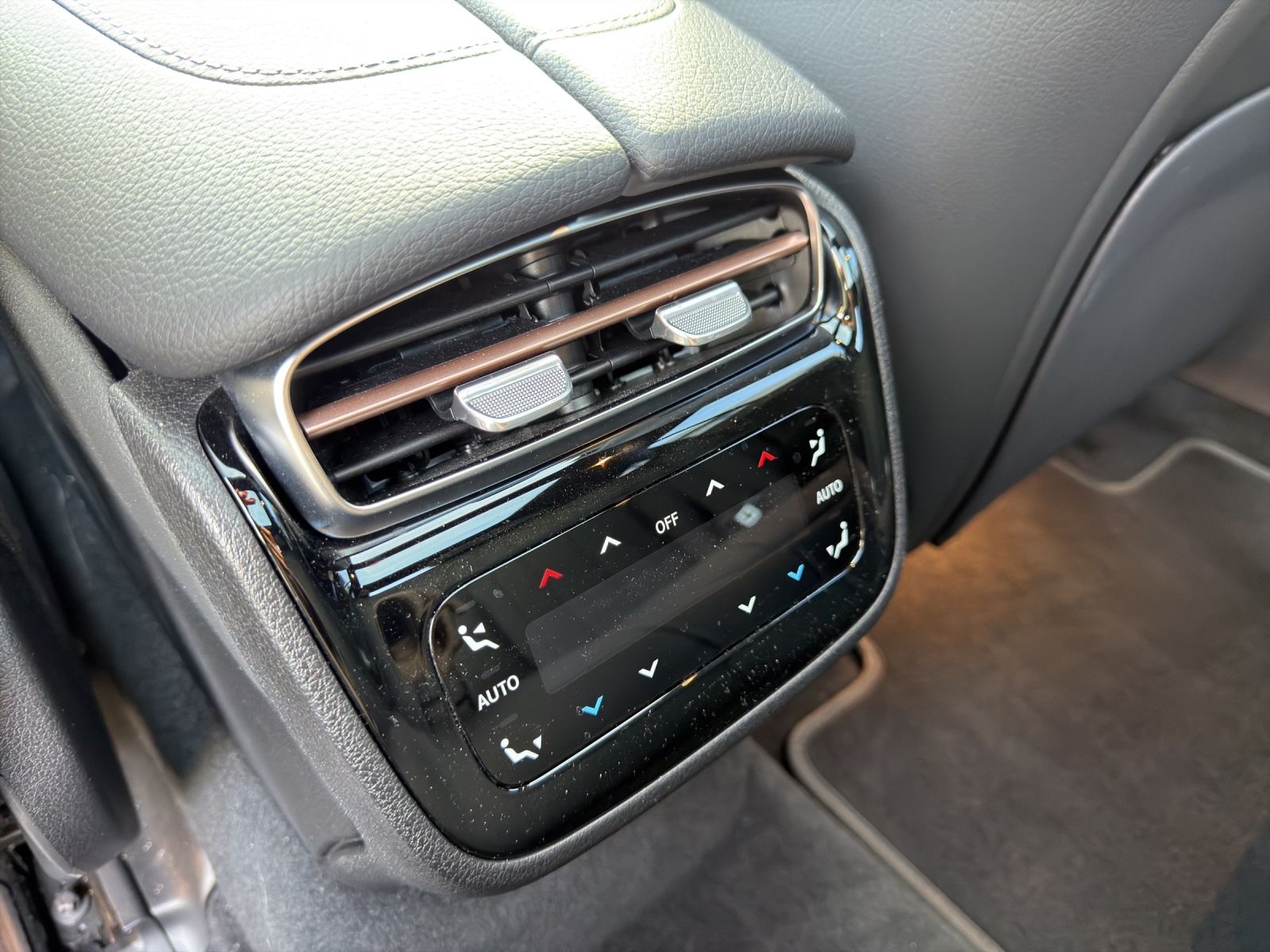 MERCEDES-BENZ EQE 500 4 Matic-image-15
