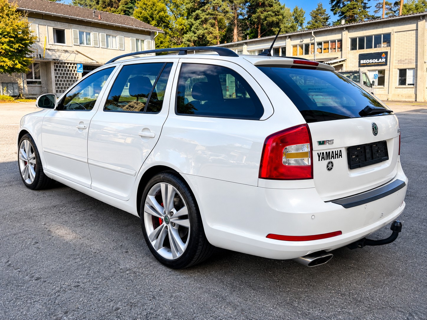 SKODA Octavia Combi 2.0 TSI RS-image-2