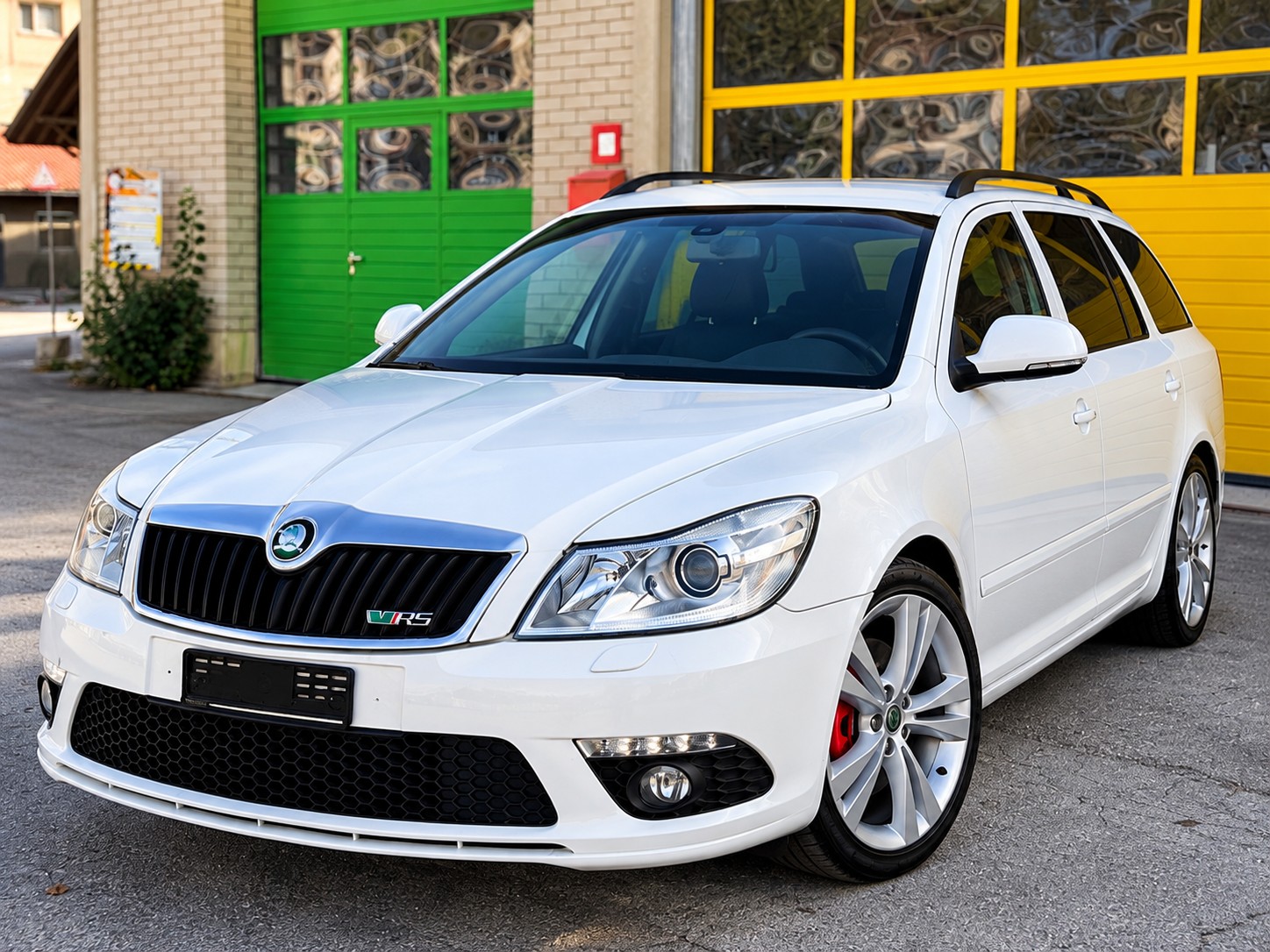 SKODA Octavia Combi 2.0 TSI RS-image-0
