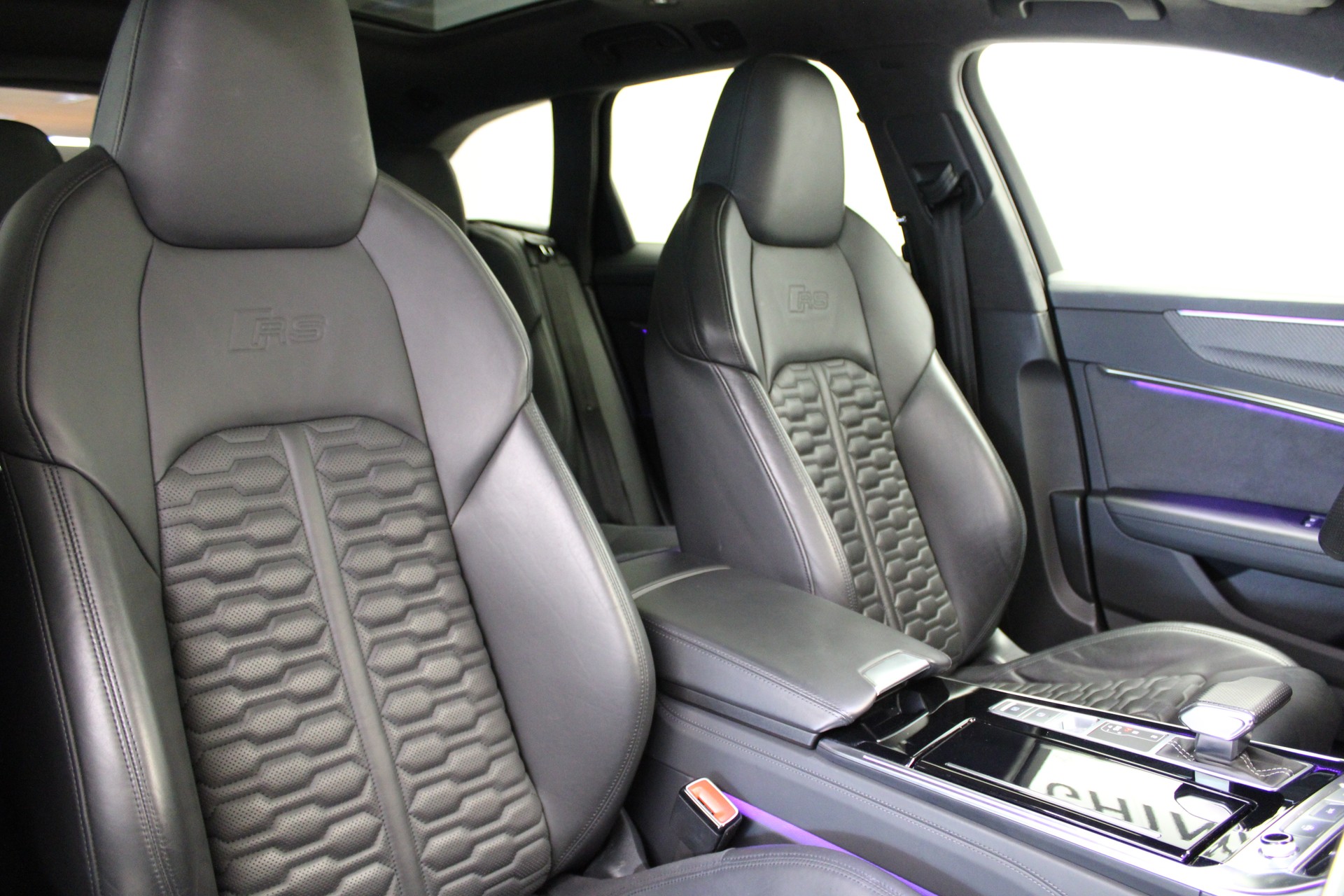 AUDI RS6 Avant 4.0 TFSI V8 Performance quattro-image-6