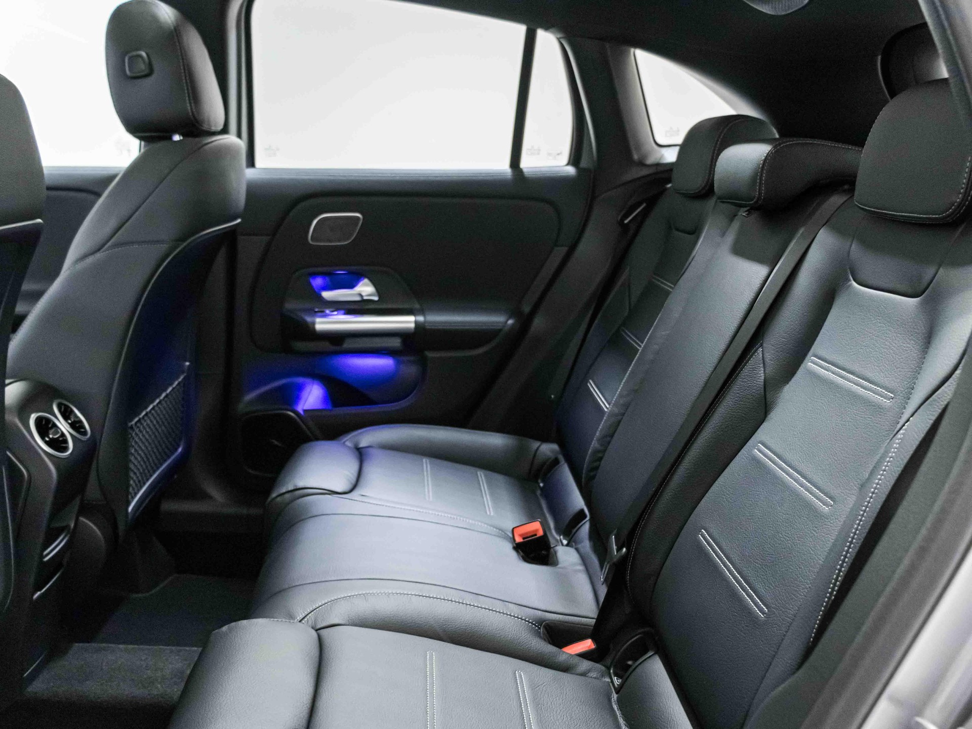 MERCEDES-BENZ GLA 45 S AMG 4MATIC+-image-7