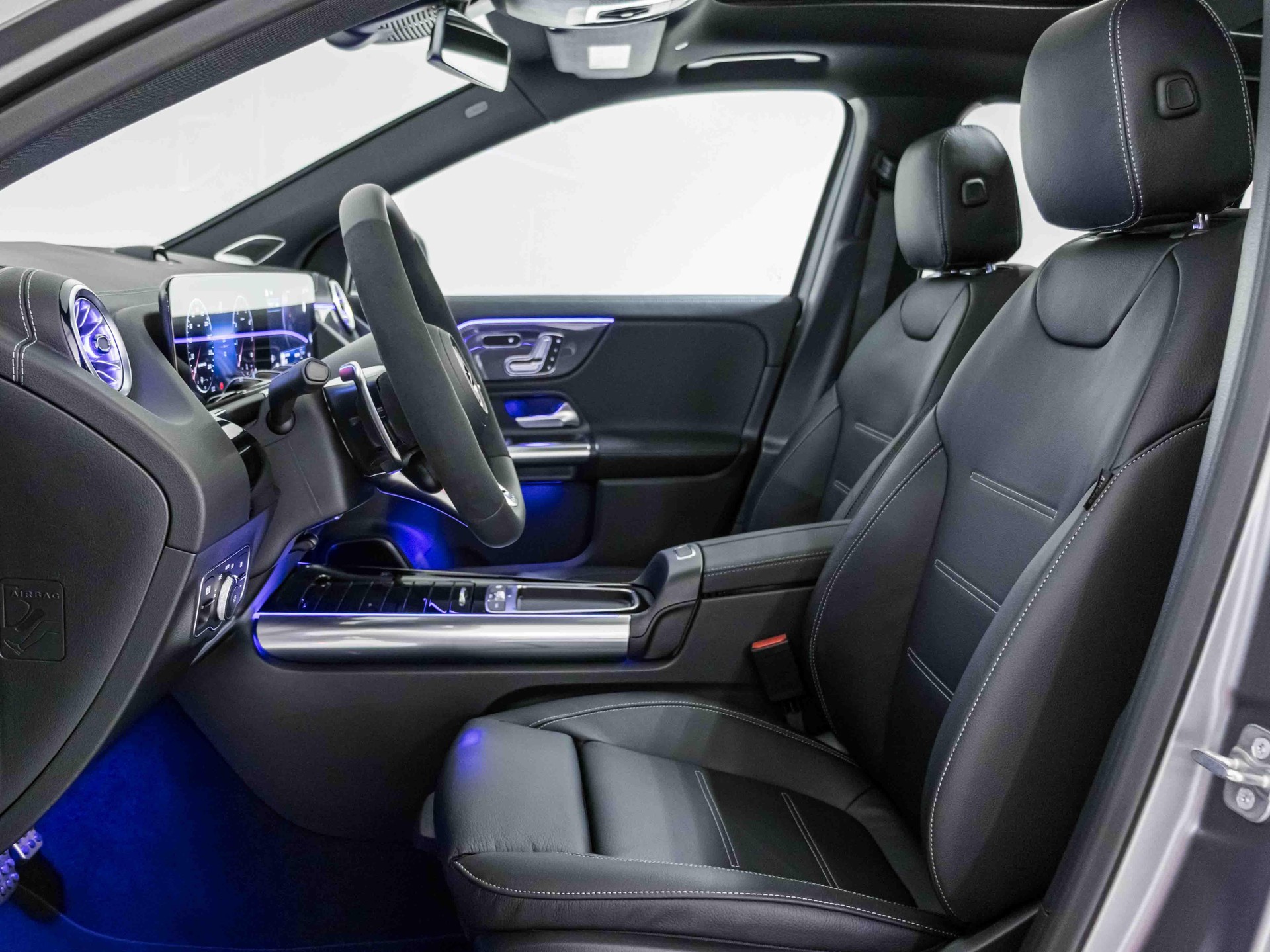 MERCEDES-BENZ GLA 45 S AMG 4MATIC+-image-6