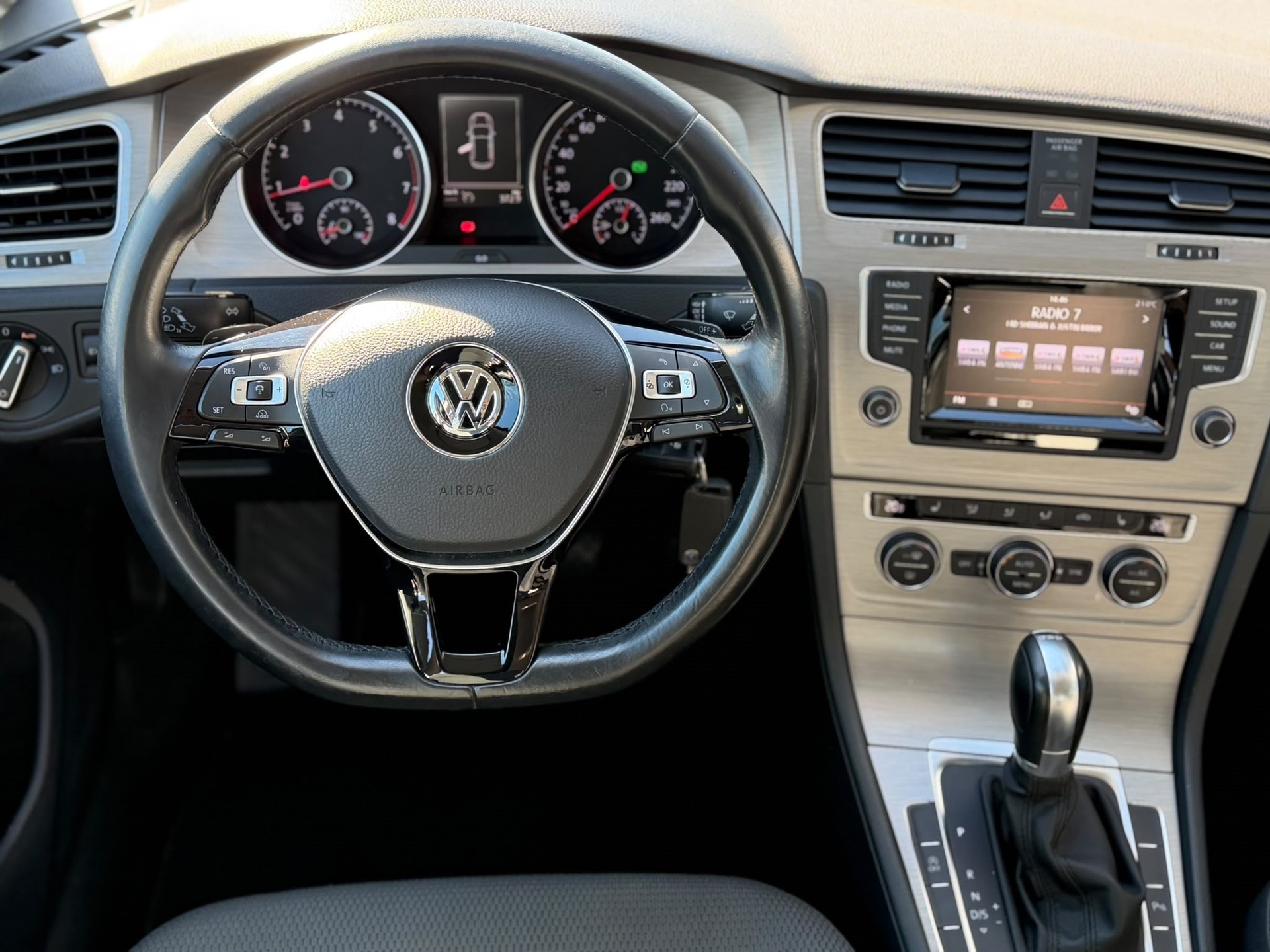 VW Golf 1.4 TSI Comfortline DSG-image-6