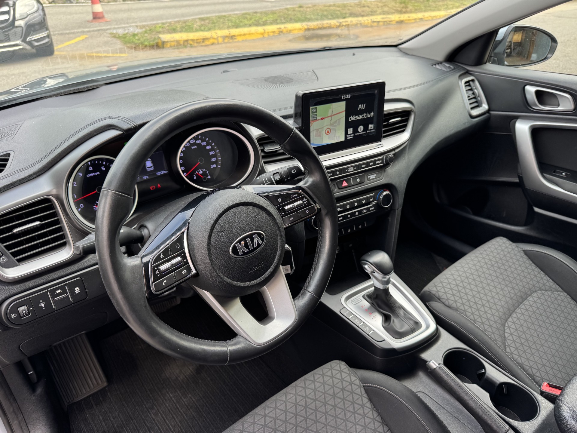 KIA Ceed Sportswagon 1.4 T-GDi Power 25 DCT-image-8