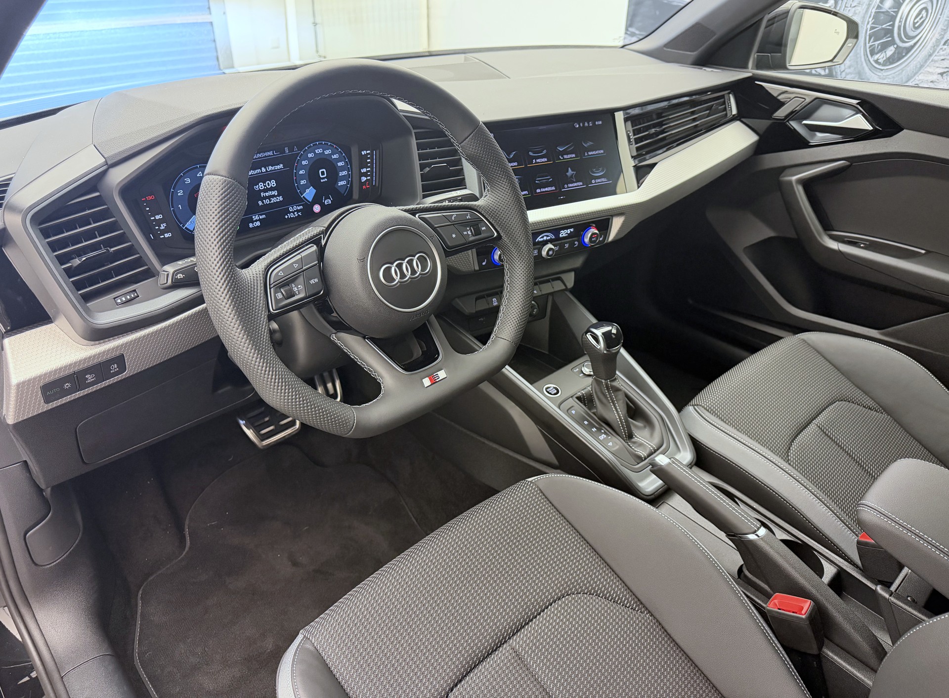 AUDI A1 Sportback 30 TFSI Attraction S-tronic-image-7