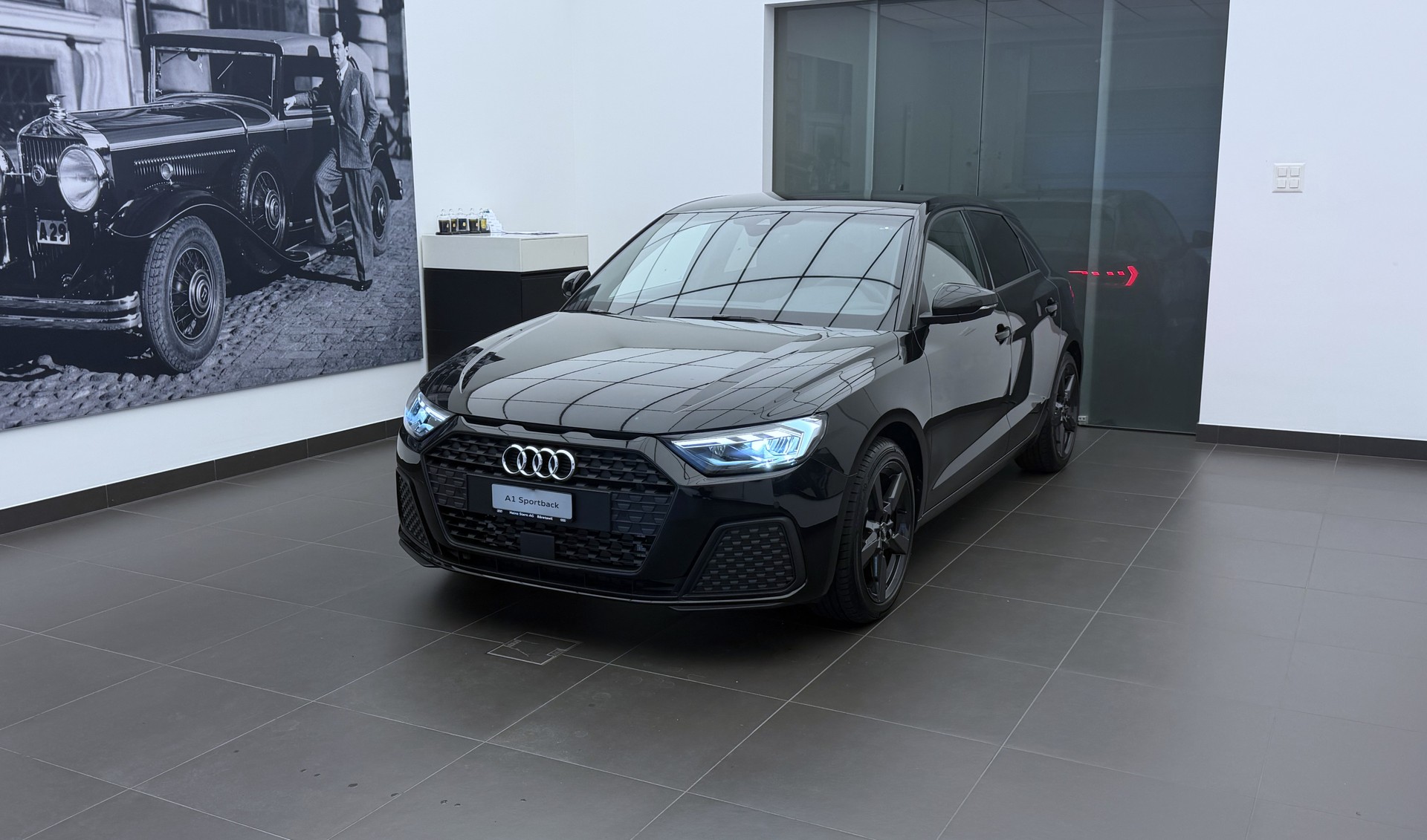 AUDI A1 Sportback 30 TFSI Attraction S-tronic-image-0