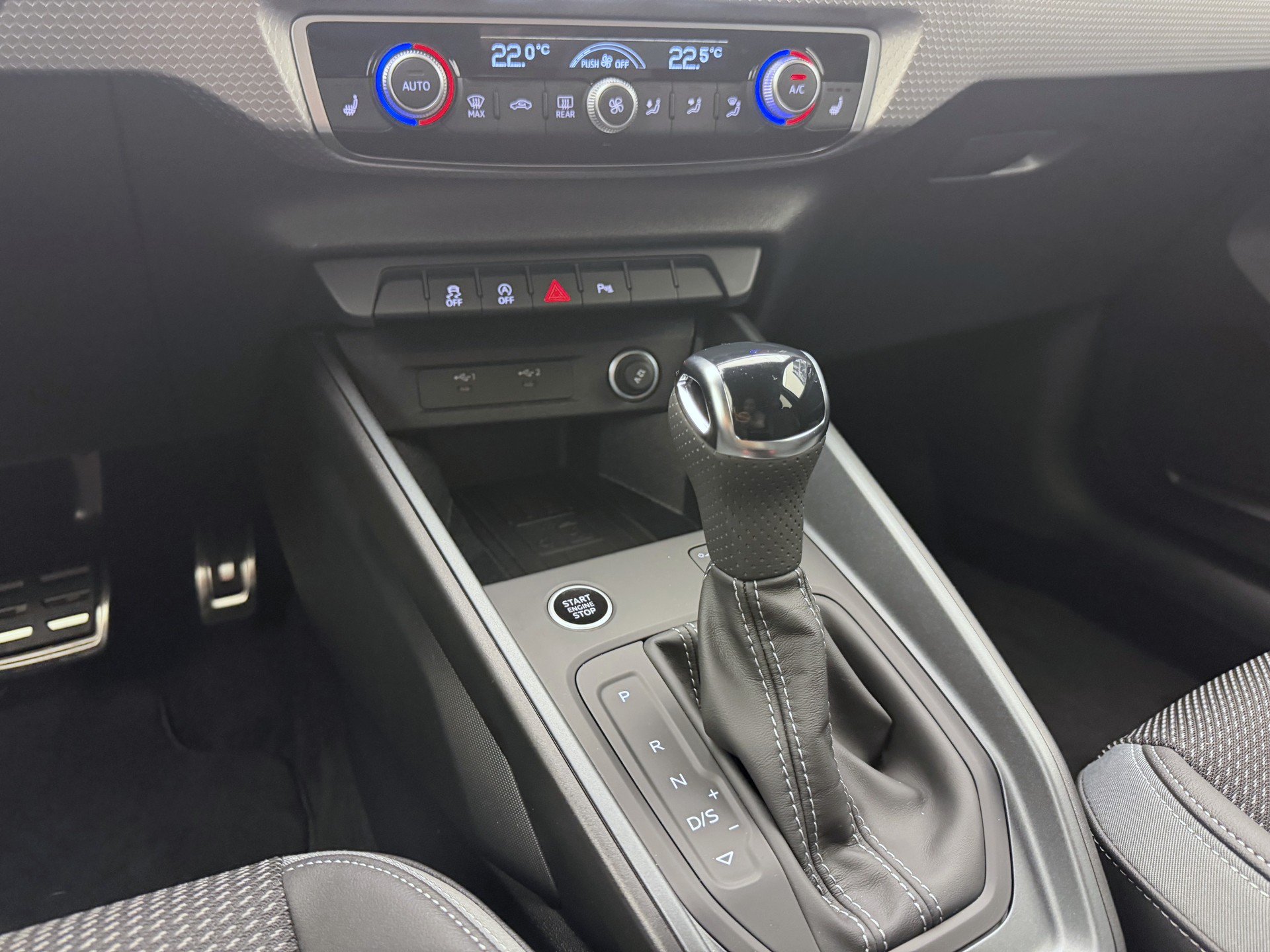 AUDI A1 Sportback 30 TFSI Attraction S-tronic-image-14