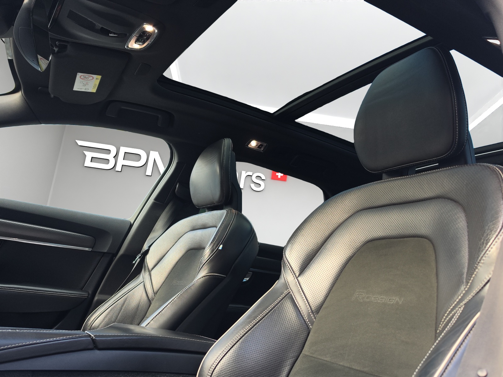VOLVO V90 2.0 D5 R-Design AWD-image-17
