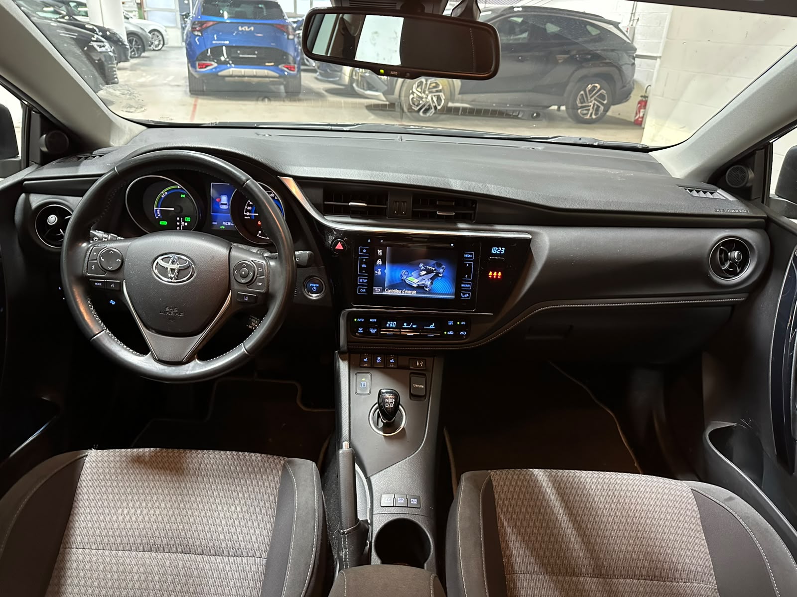 TOYOTA Auris Touring Sports 1.8 HSD Style e-CVT-image-7