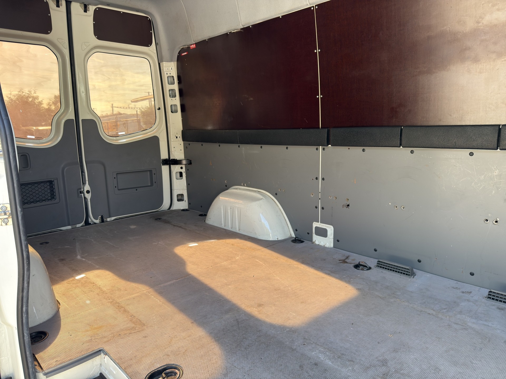 VW Crafter 35 2.5 TDI 109 PS-image-15