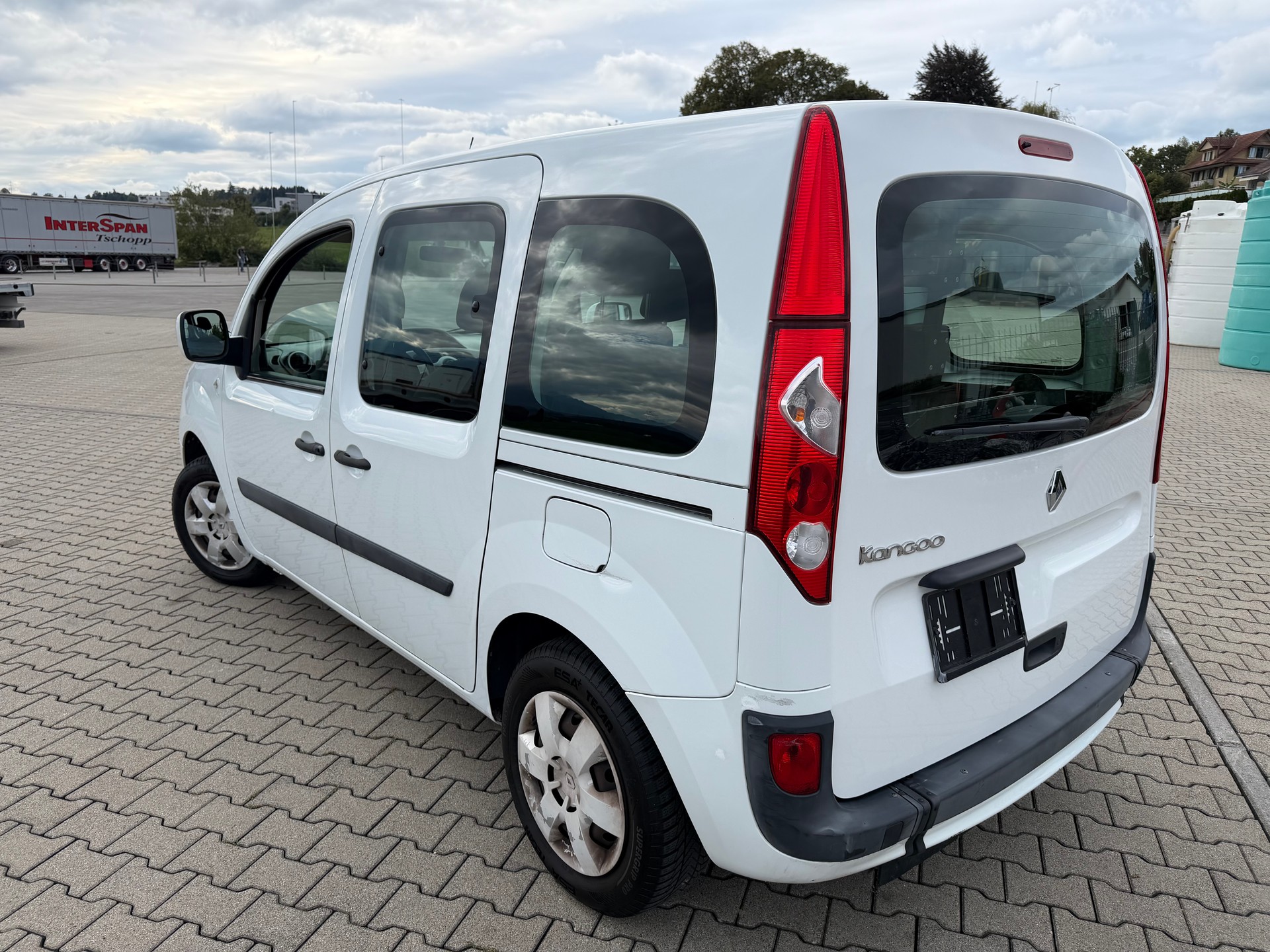 RENAULT Kangoo 1.6 16V Expression.* Behindertengerecht mit Rampe für Rollstuhl*-image-4