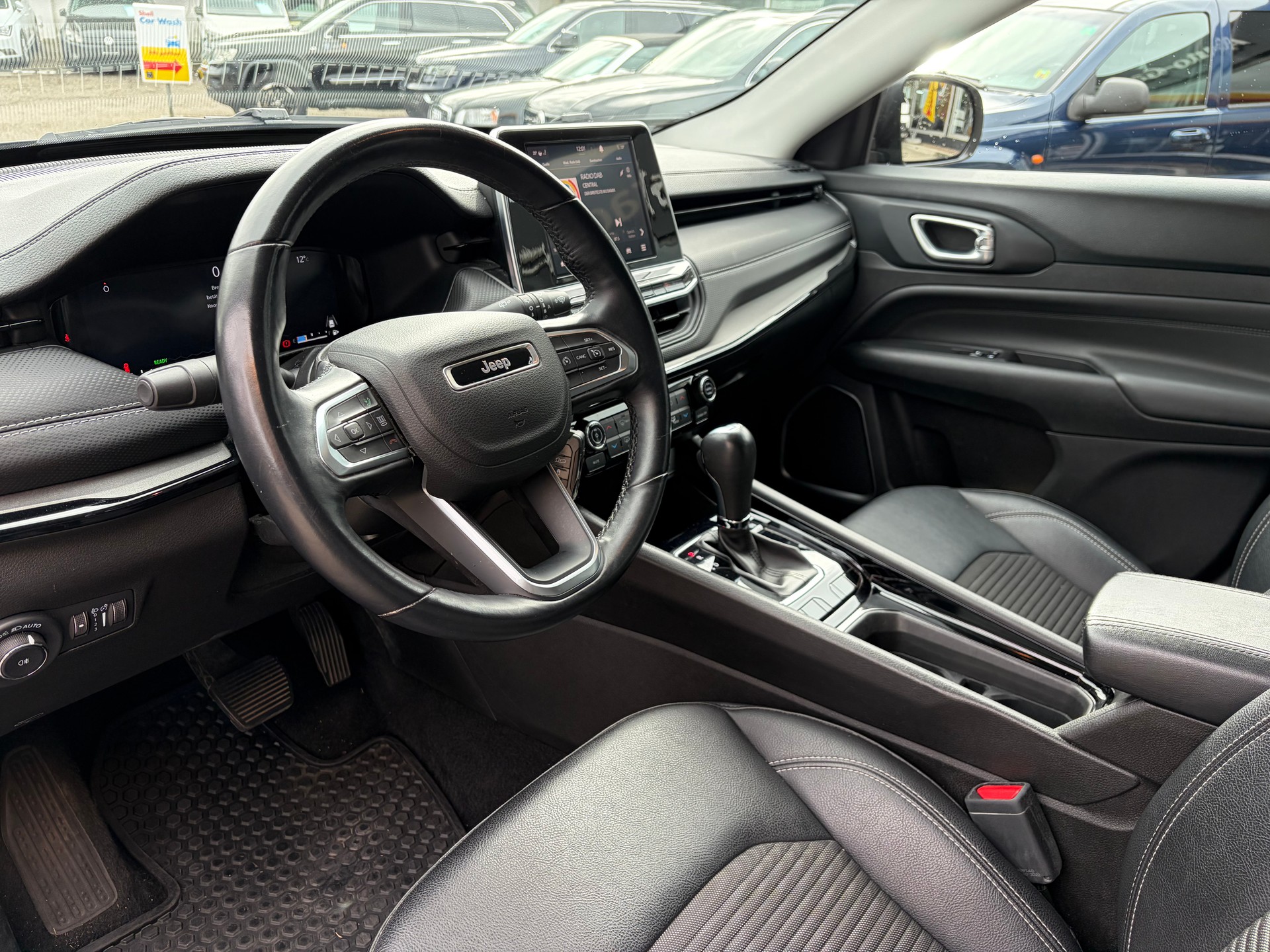 JEEP Compass 4x2 1.5 T MHEV Night Eagle-image-4